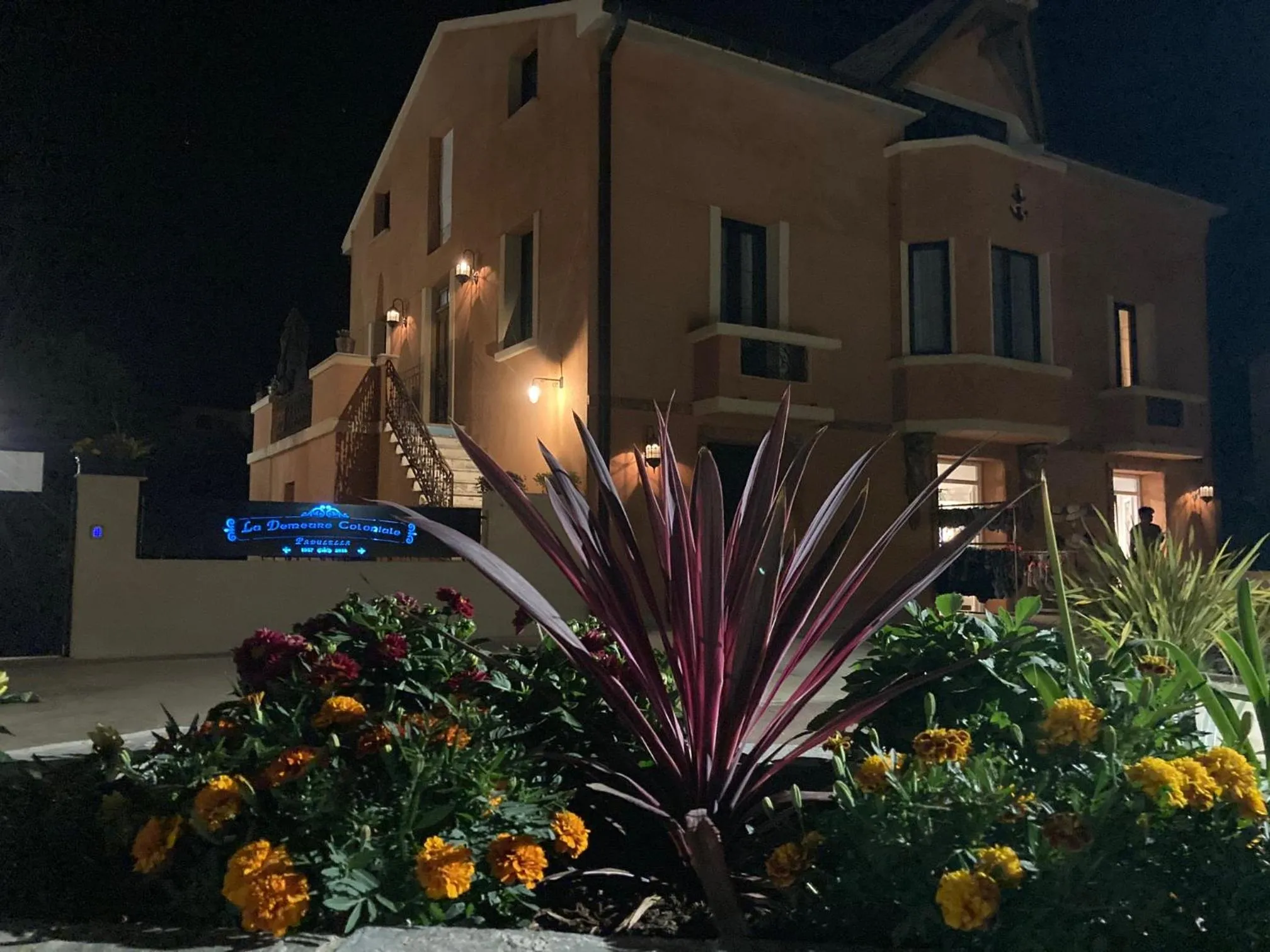 Property building in Hôtel La Demeure Coloniale