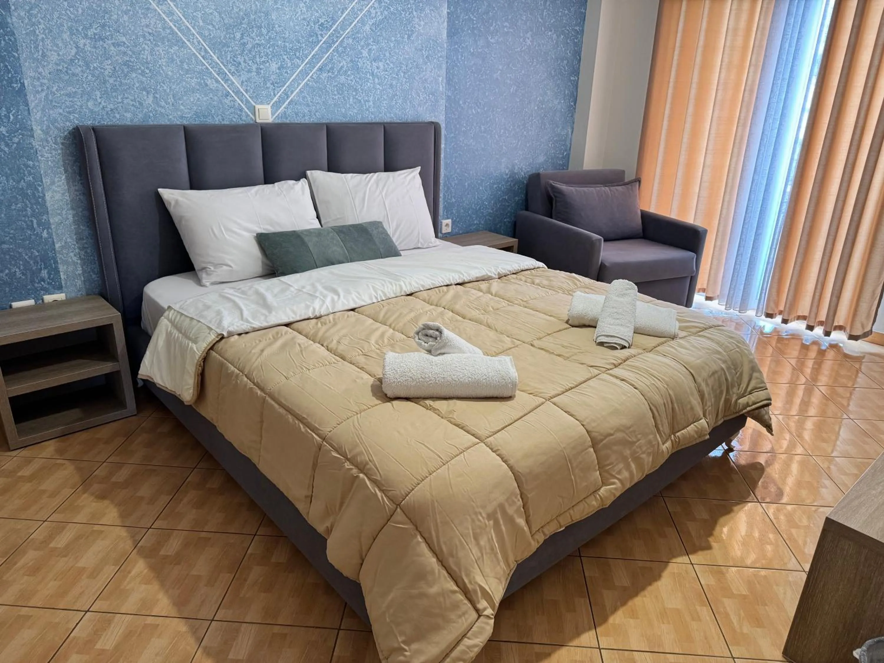 Photo of the whole room, Bed in Hotel Driloni