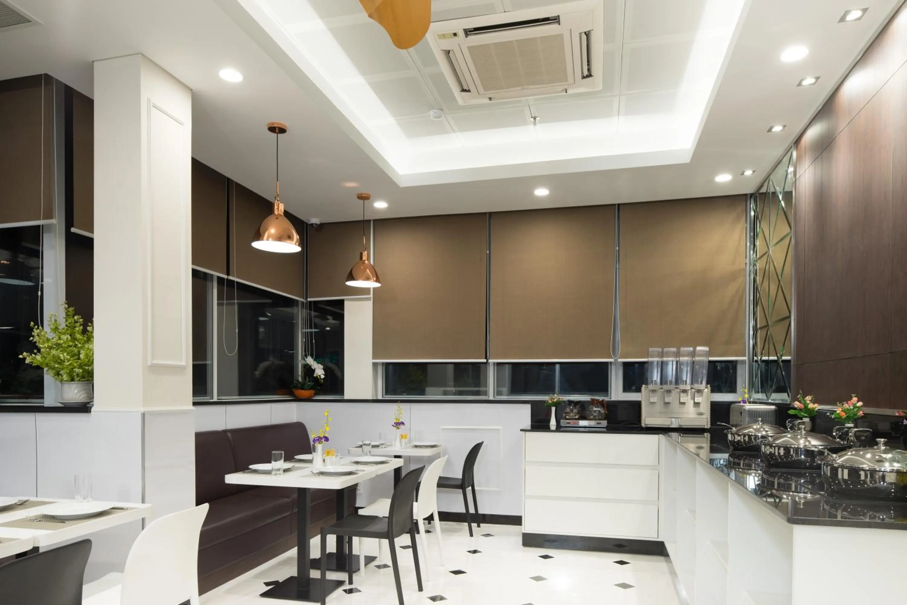 Restaurant/places to eat in Empress Hotel Ho Chi Minh City