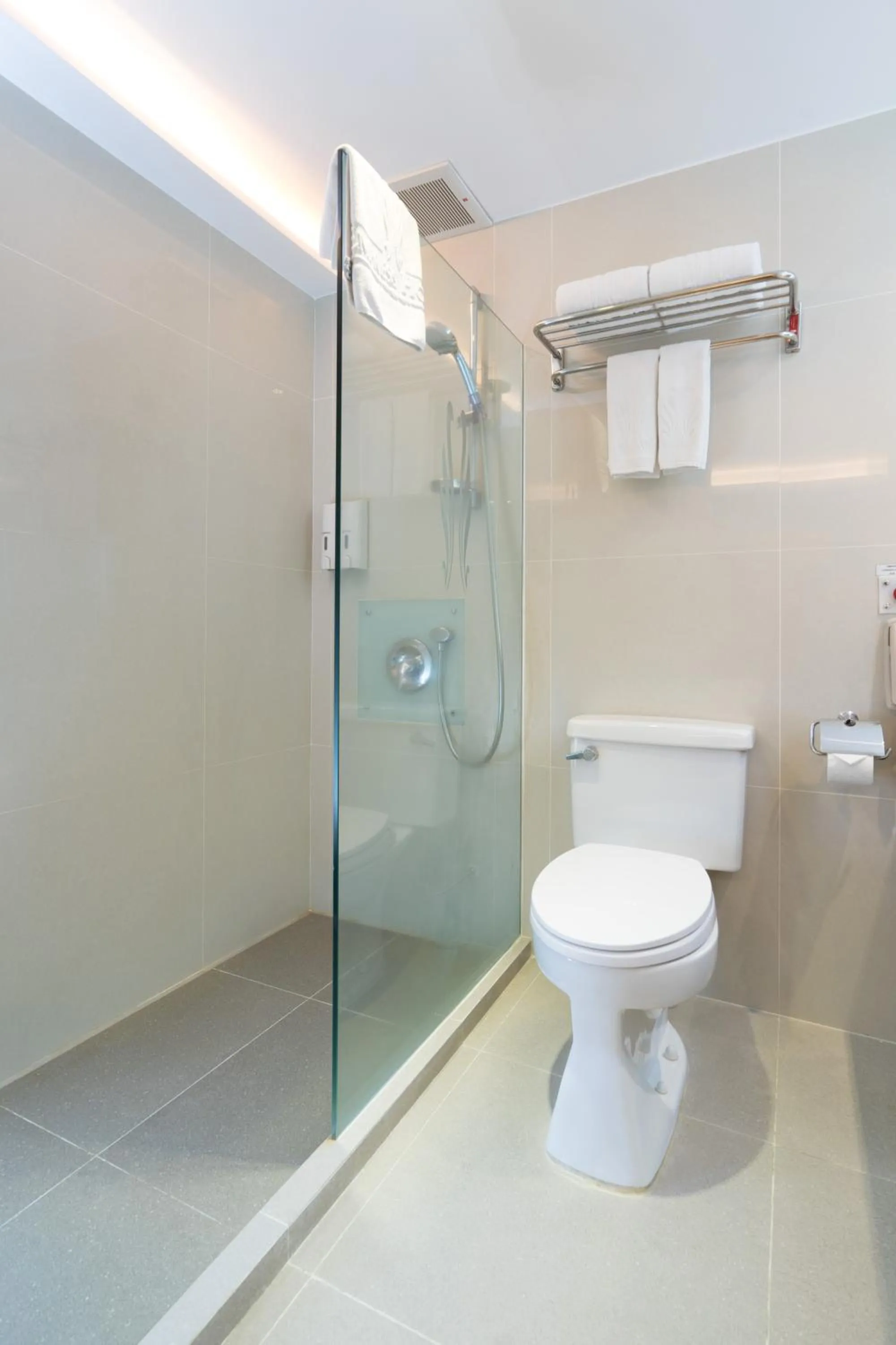 Bathroom in Empress Hotel Ho Chi Minh City