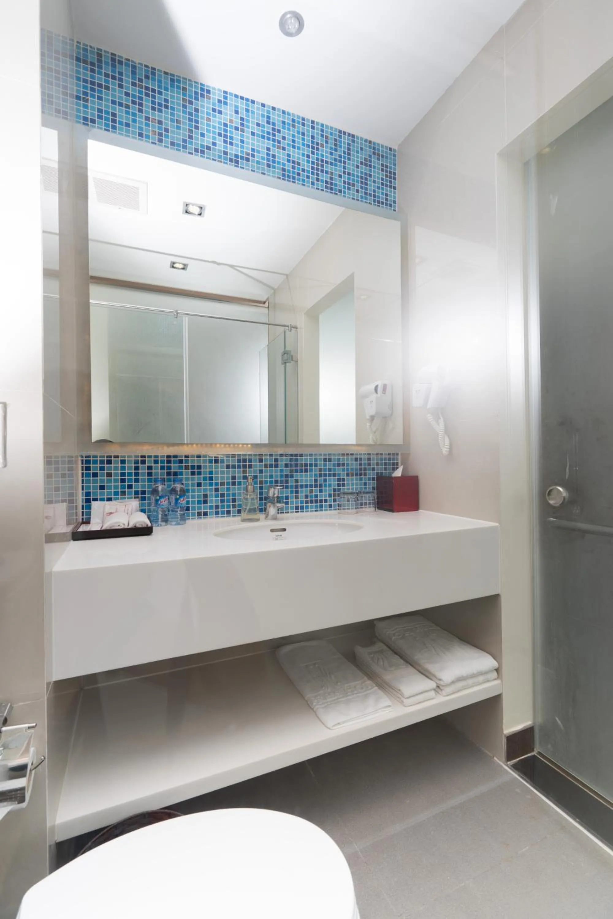 Bathroom in Empress Hotel Ho Chi Minh City