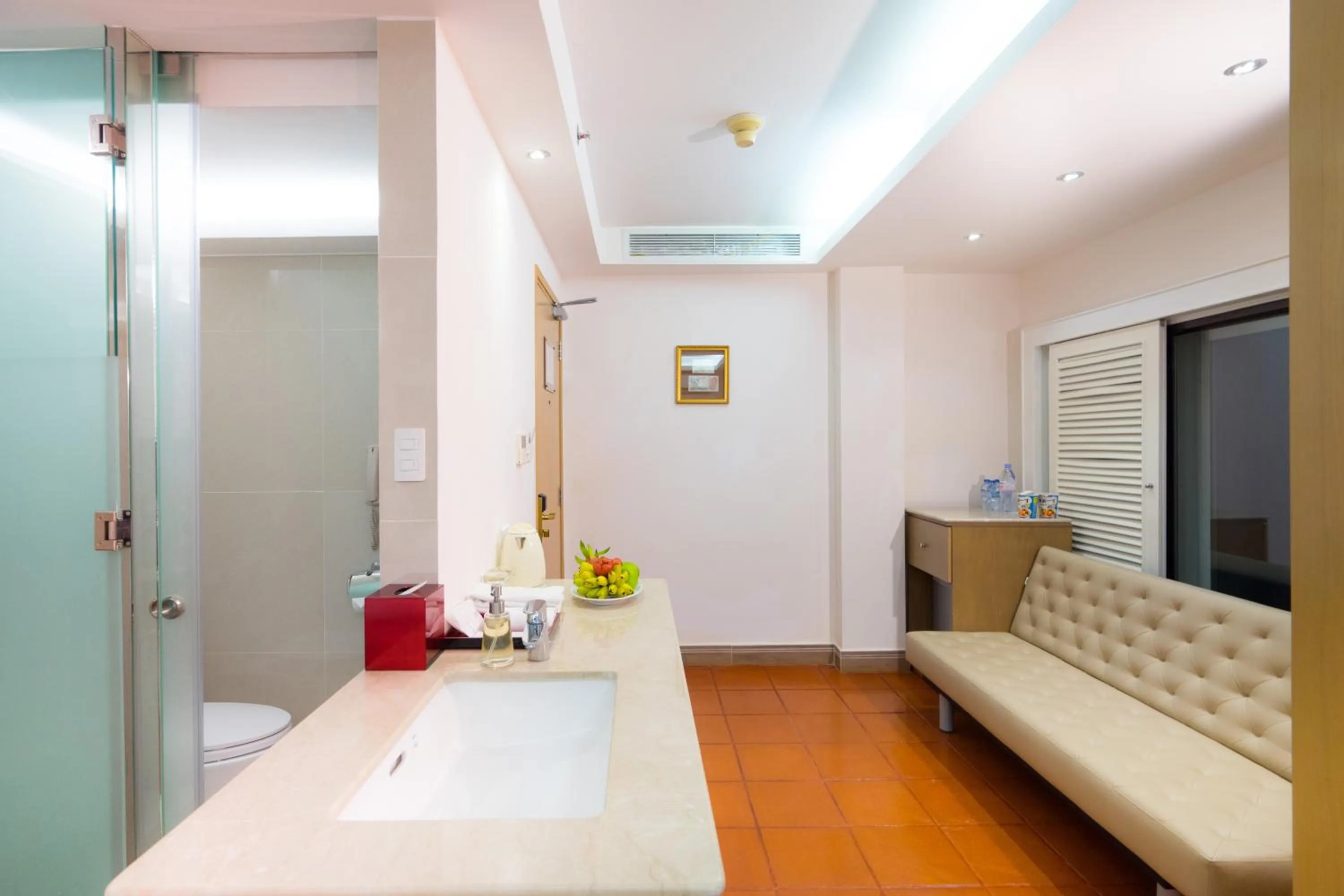 Living room, Bed in Empress Hotel Ho Chi Minh City