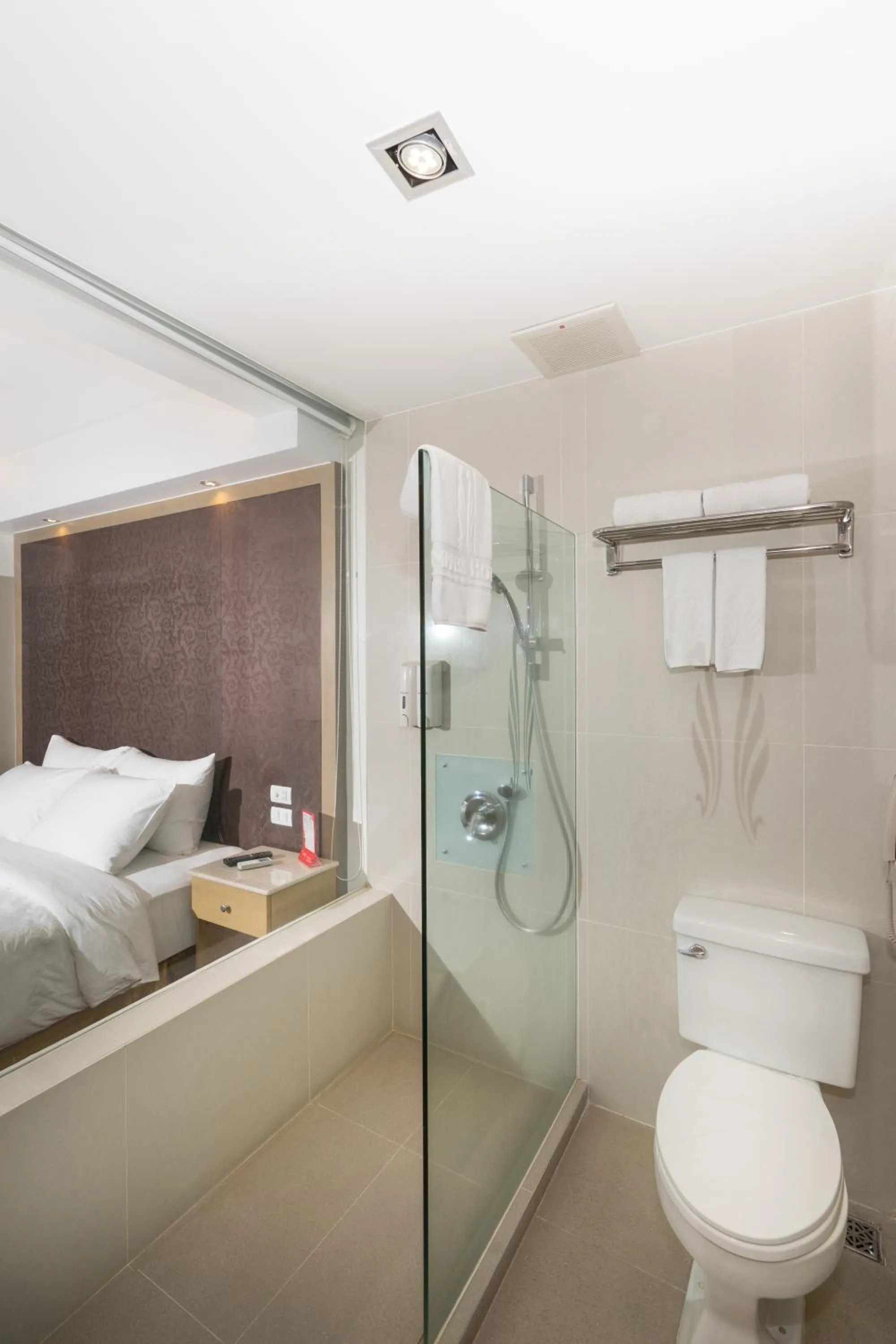 Bathroom in Empress Hotel Ho Chi Minh City