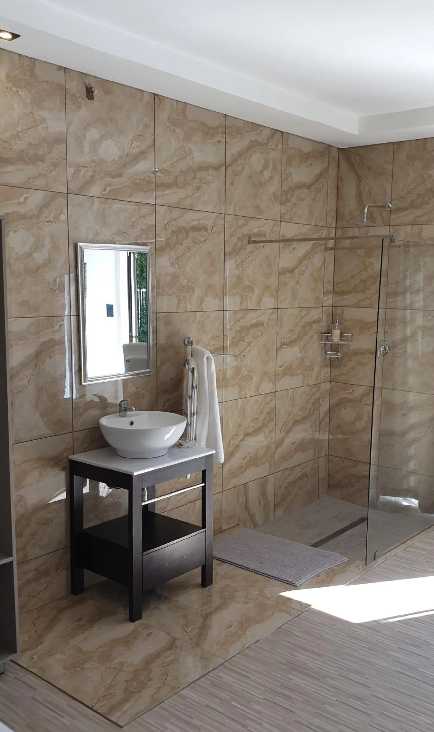 Shower in Casa Mo Boutique Guest House