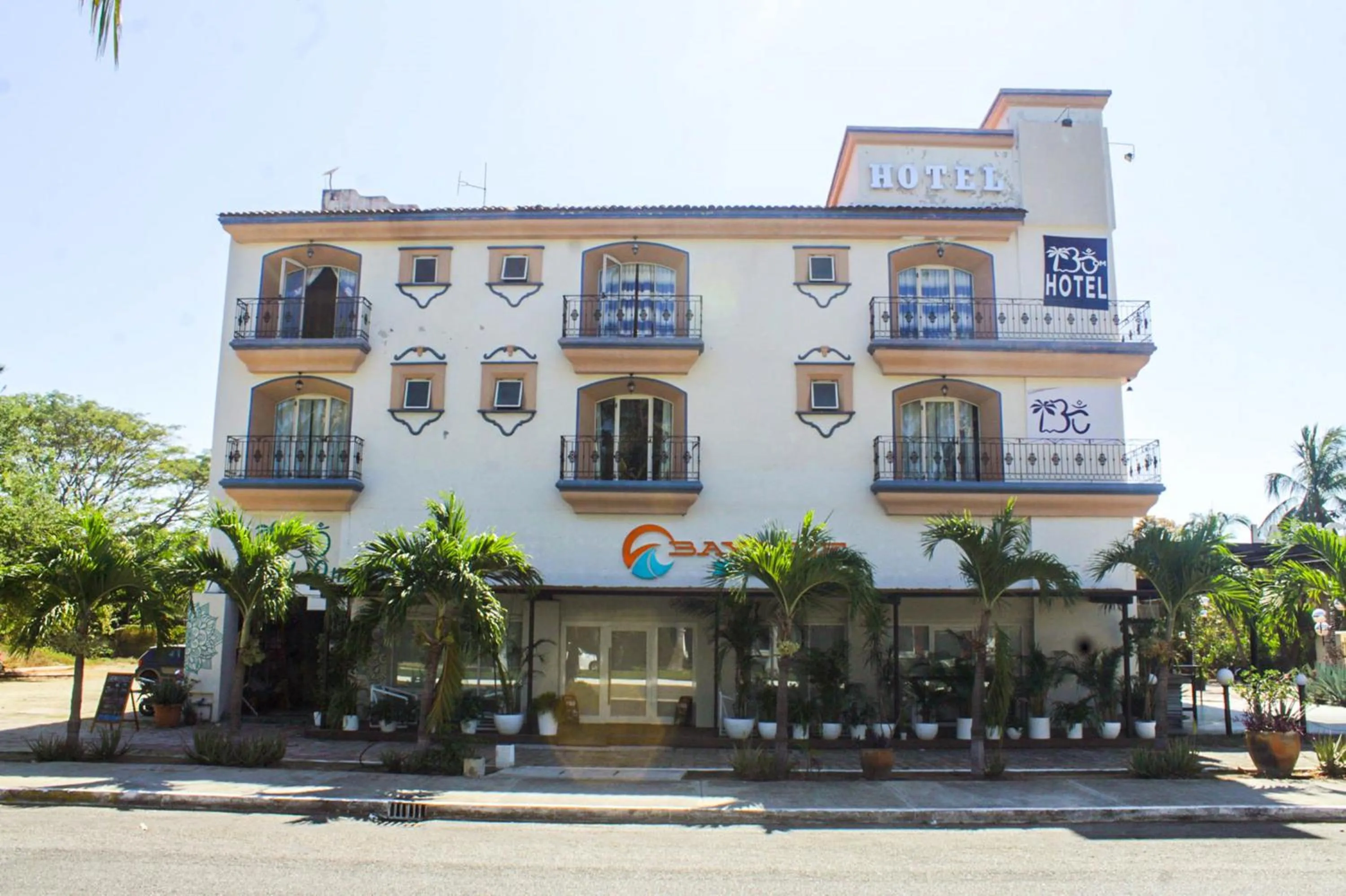 Property building in Hotel Om Huatulco