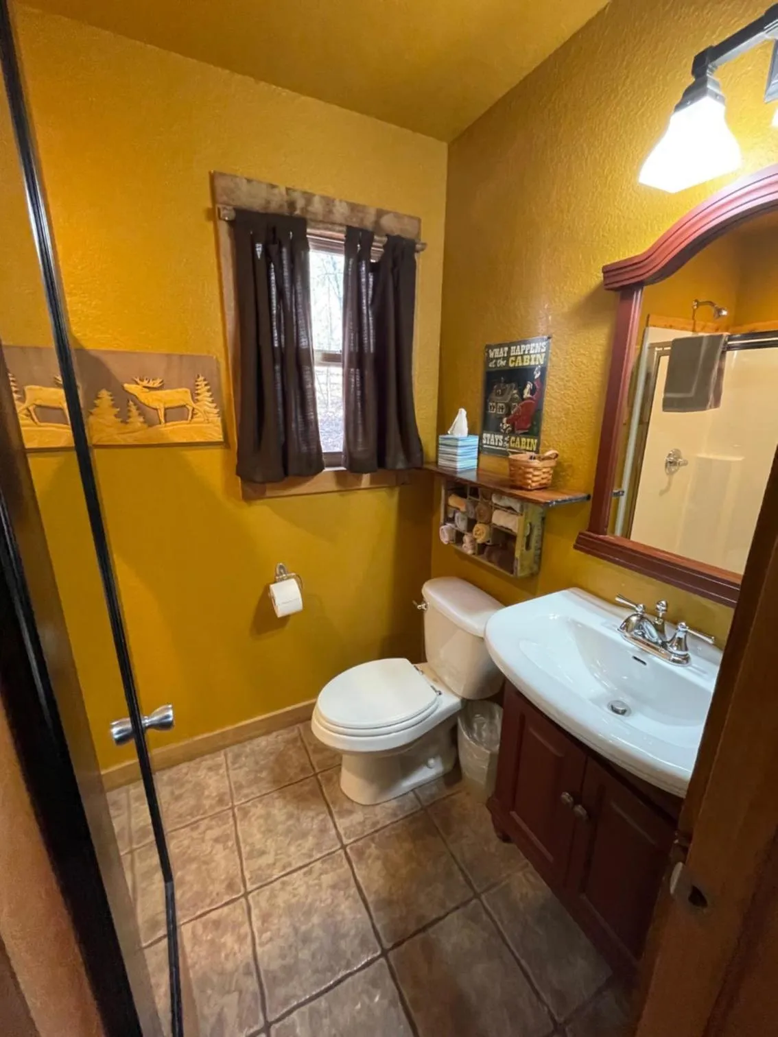 Bathroom in Eureka Sunset Cabins