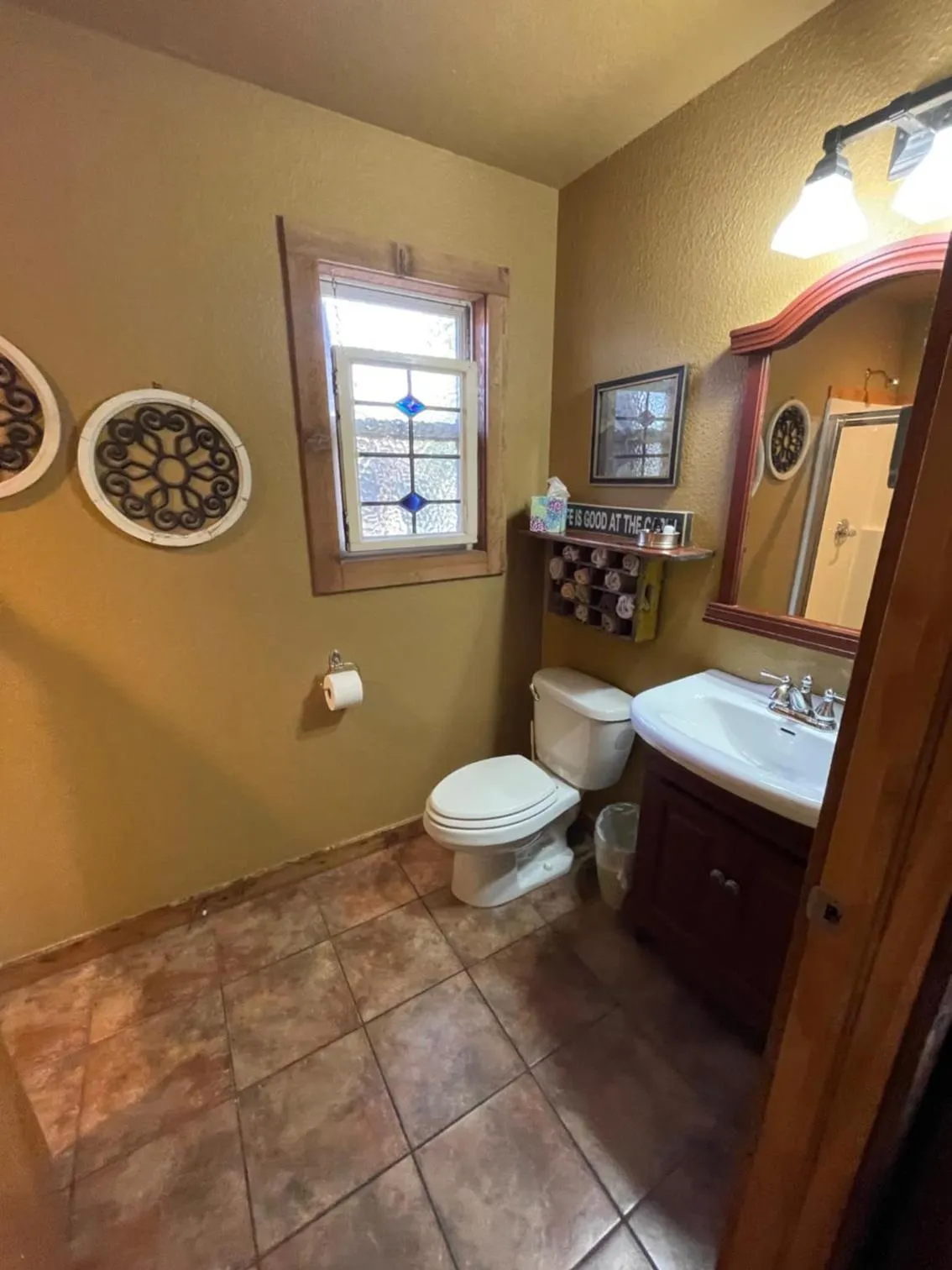 Bathroom in Eureka Sunset Cabins