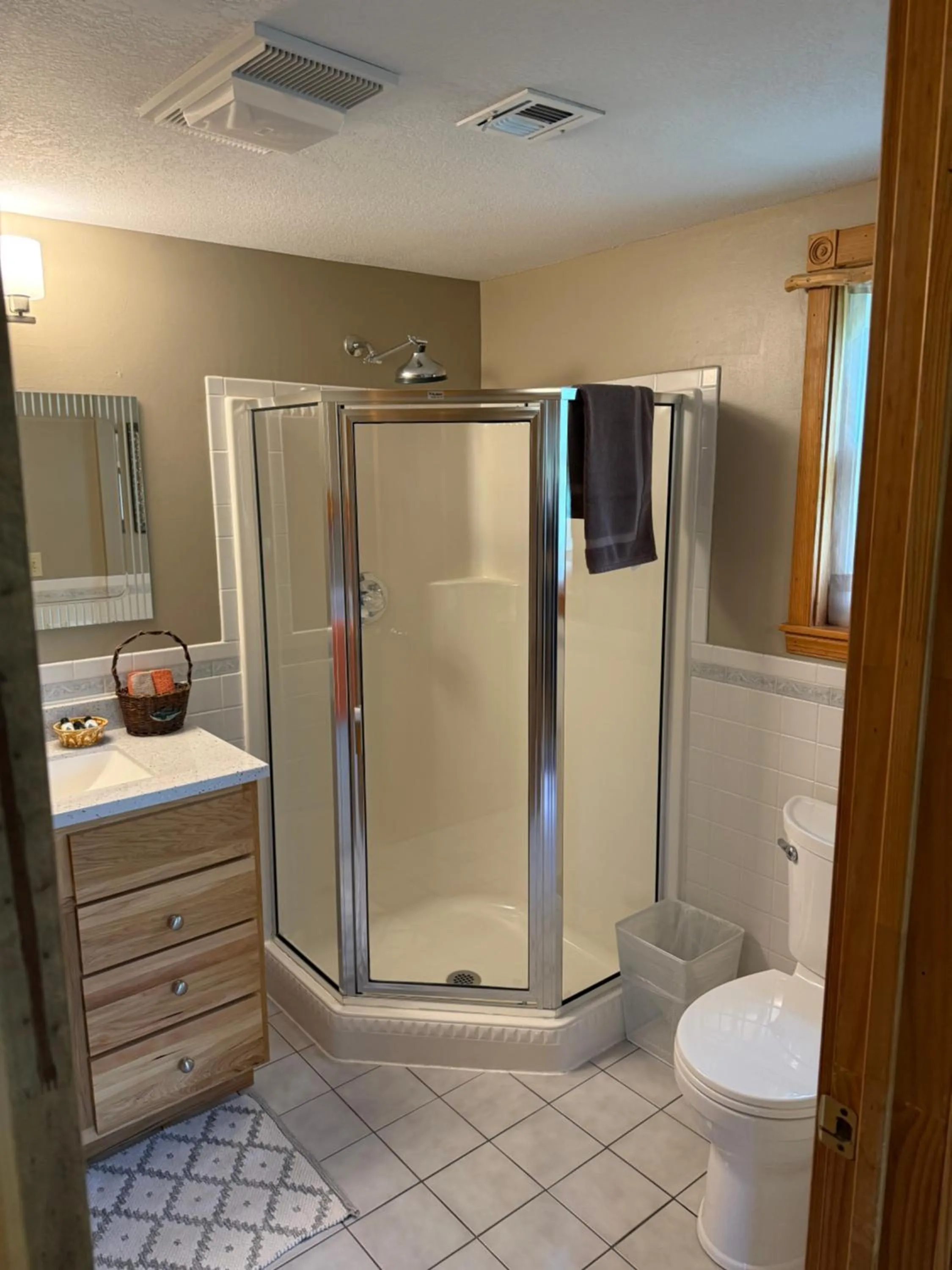 Bathroom in Eureka Sunset Cabins