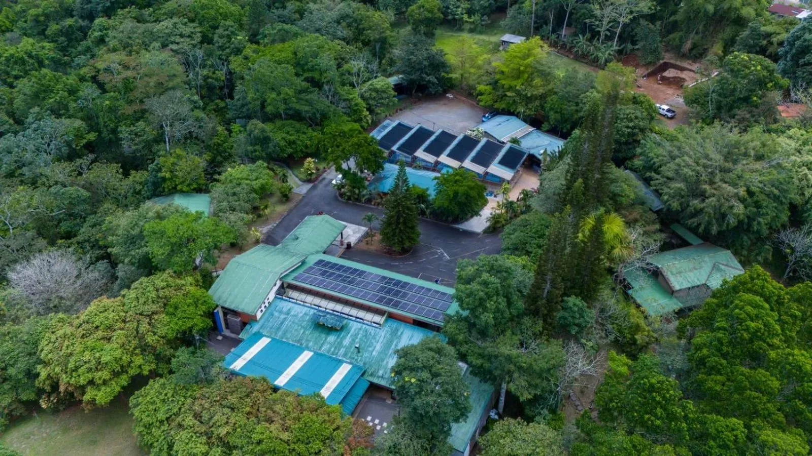 Property building in Ávita Lodge