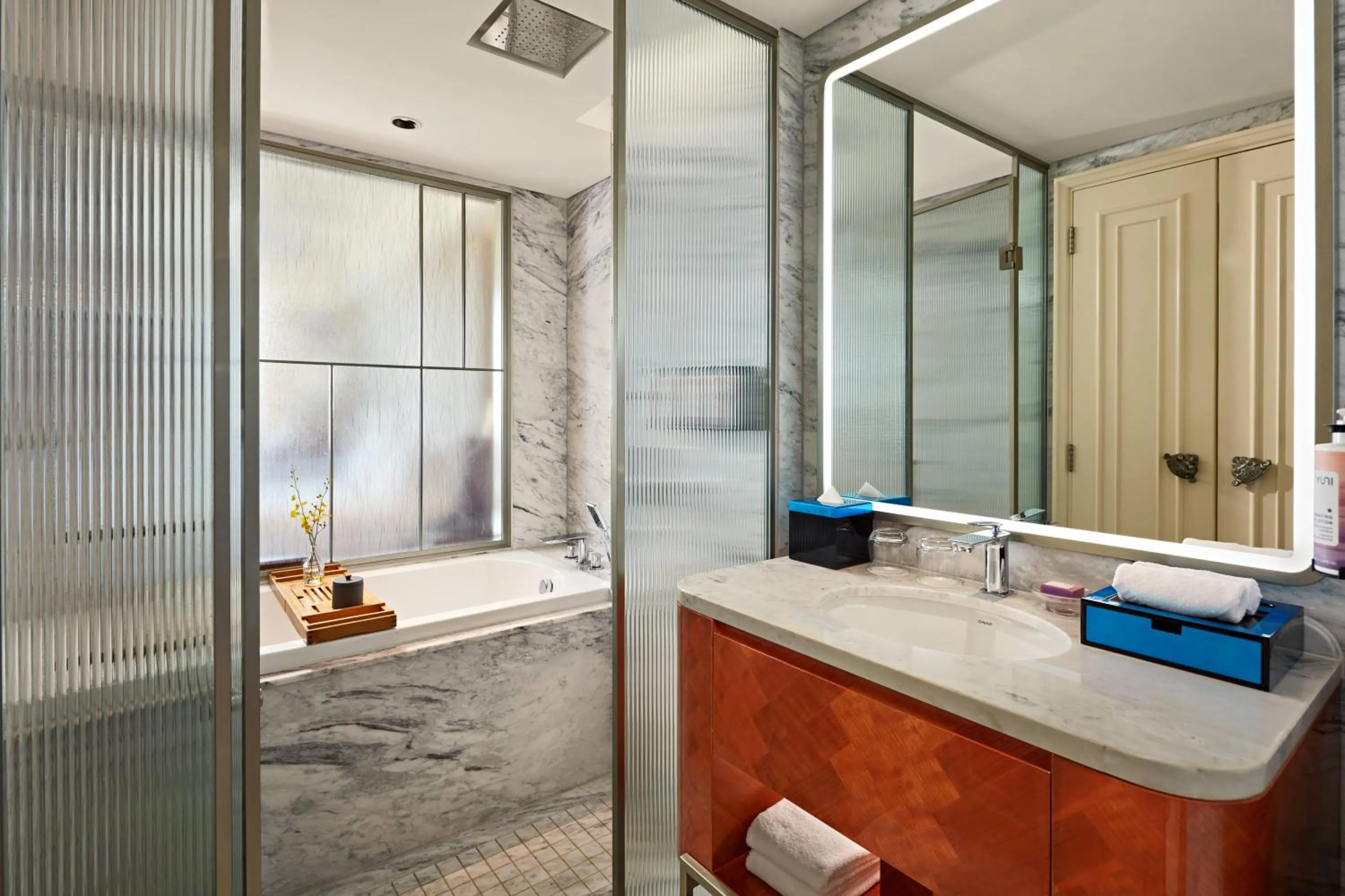 Bathroom in Mövenpick Hotel Hanoi Centre