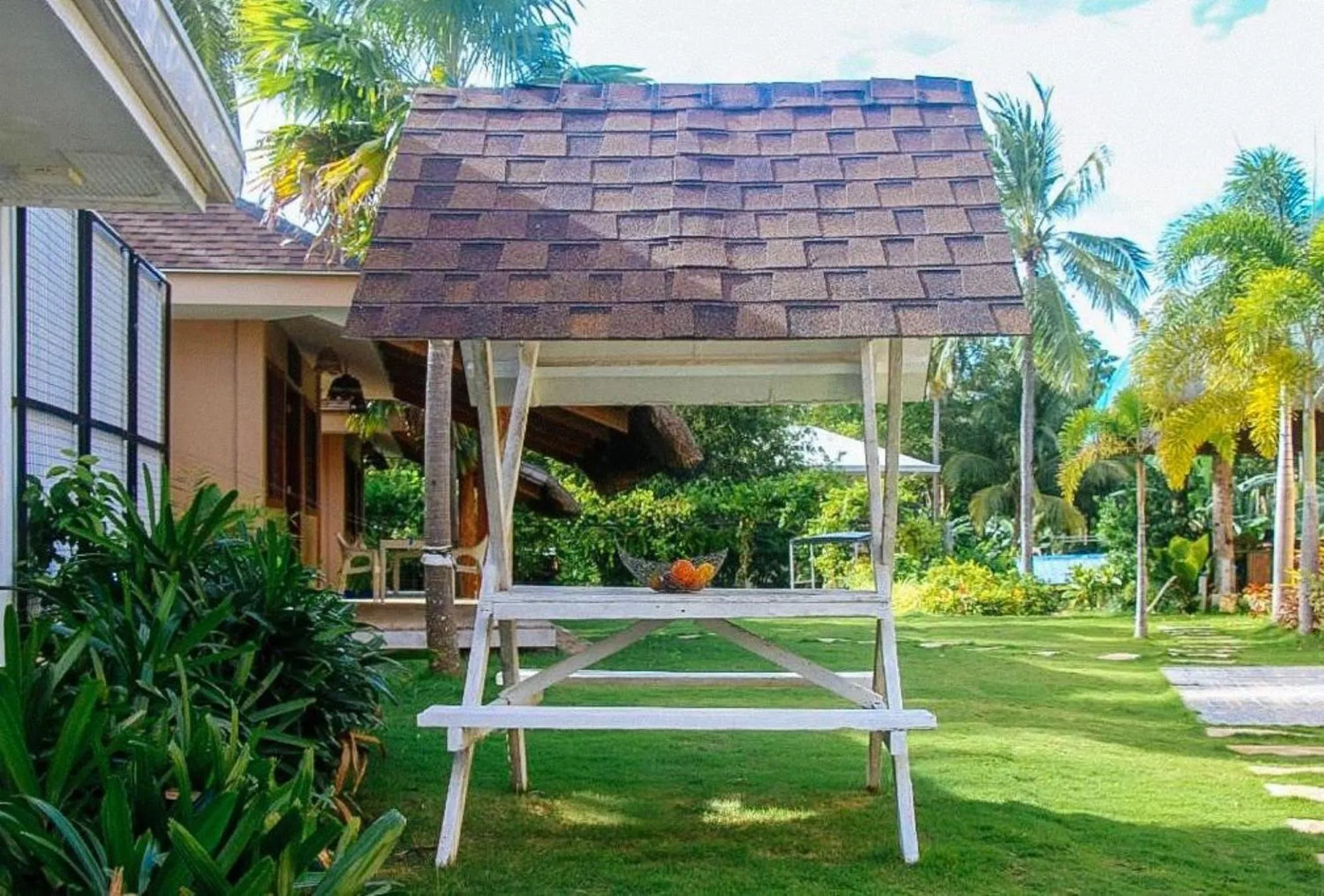 Property building in RedDoorz at Homa Resort Hotel