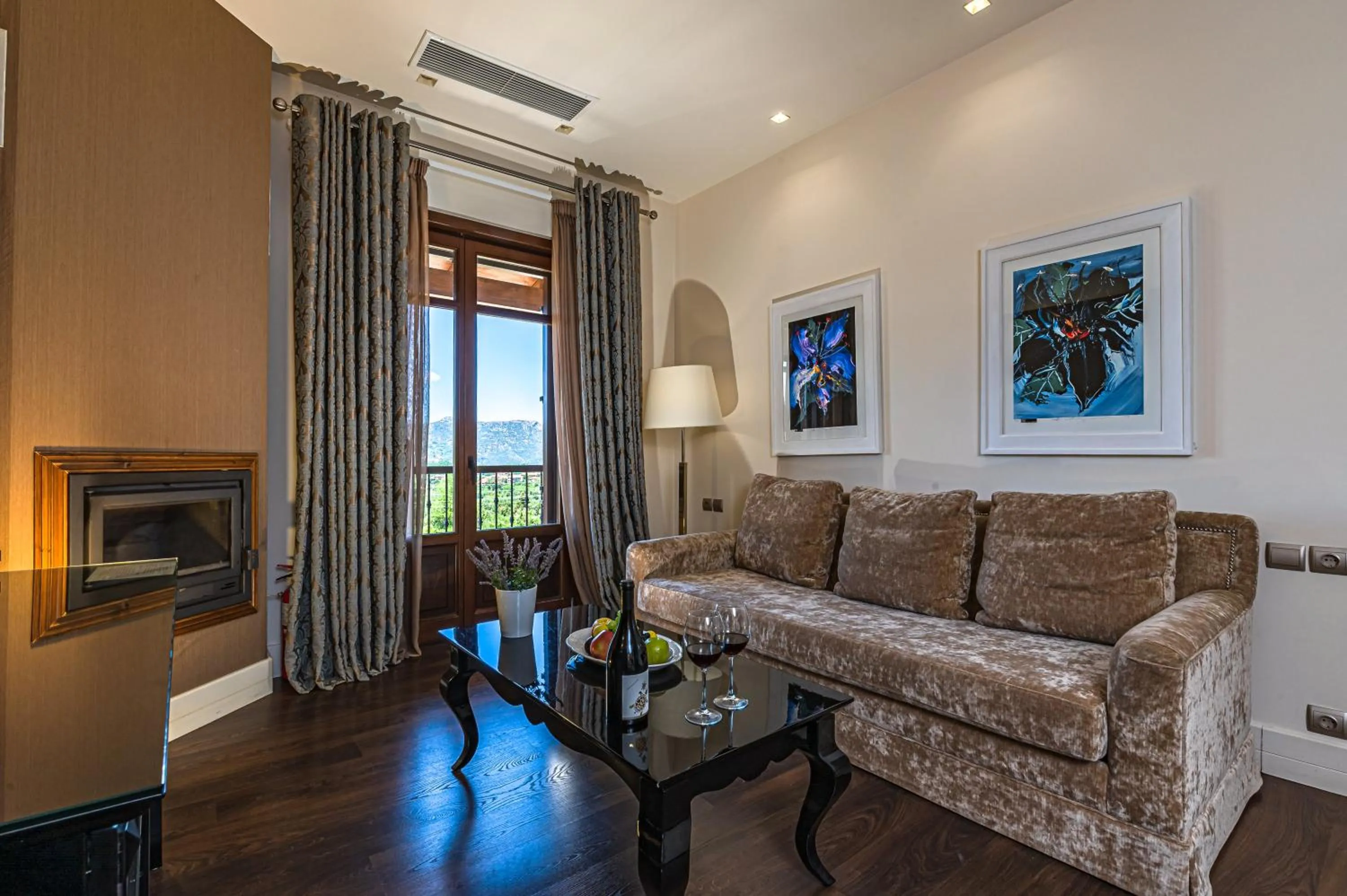 Luxury Suite in Nymfasia Resort