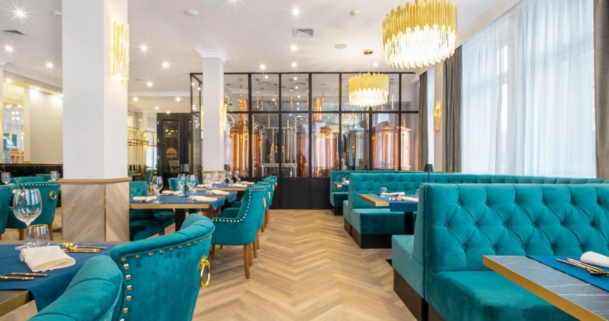 Restaurant/places to eat in Hotel Pavco