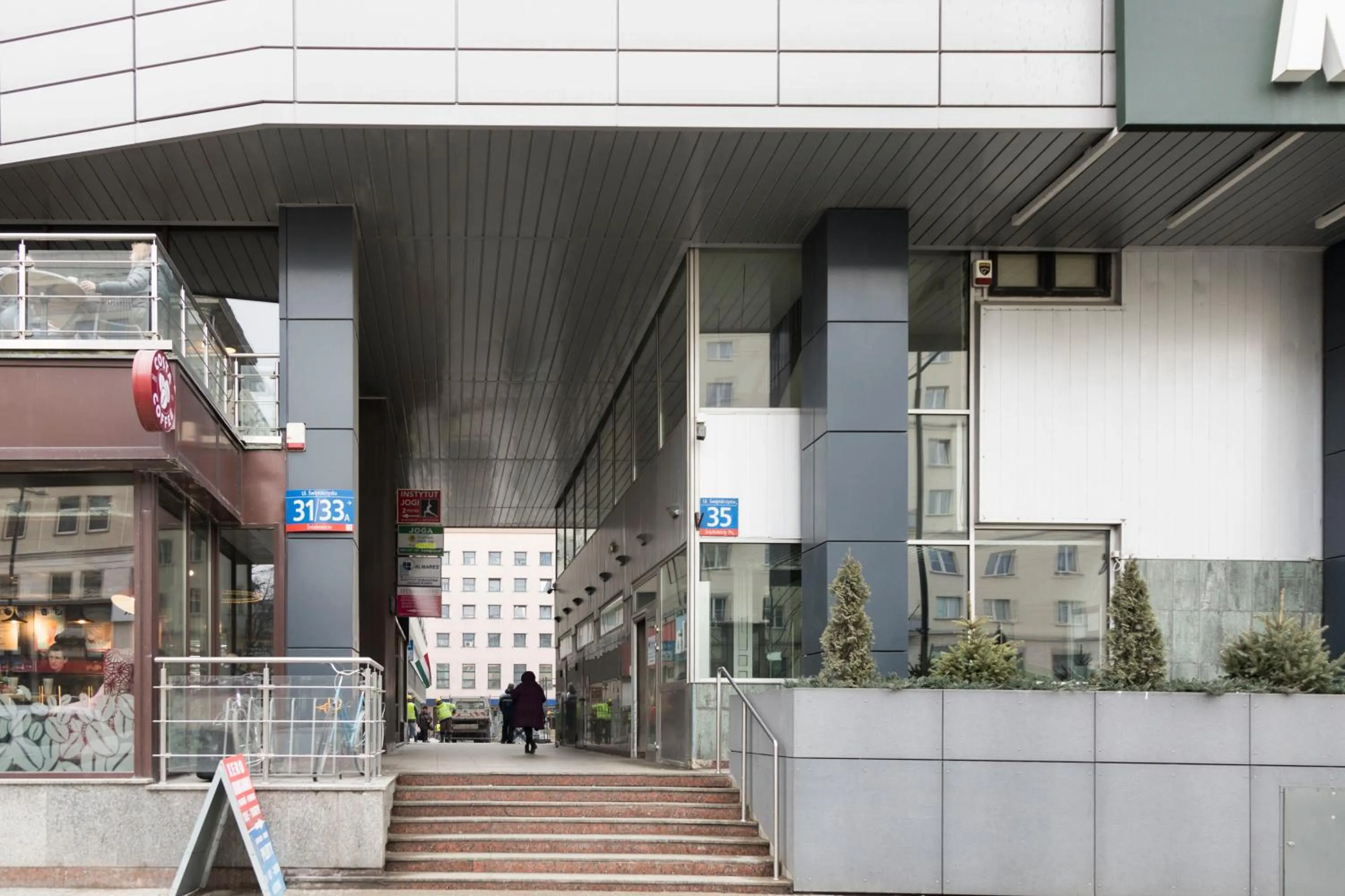 Facade/entrance in Apartament One by Your Freedom