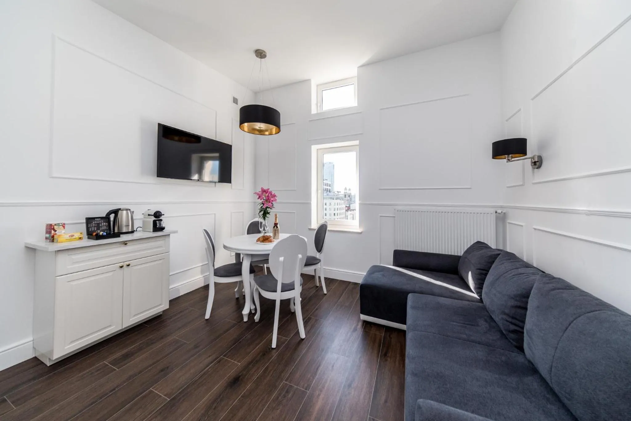 TV and multimedia in Apartament One by Your Freedom