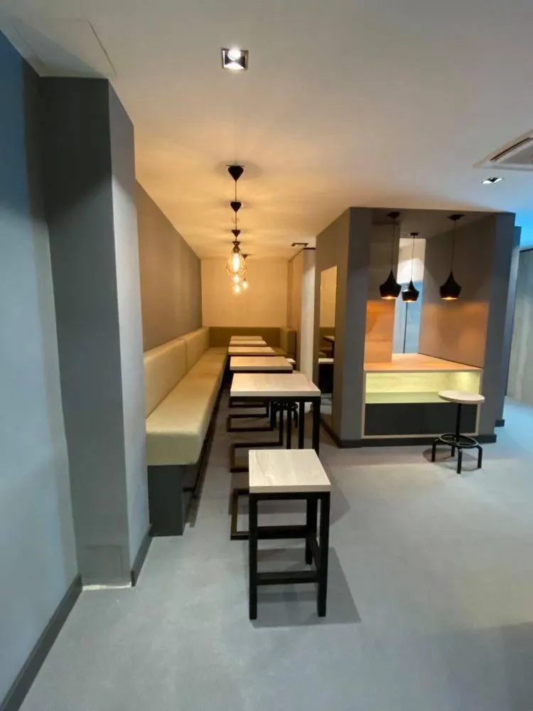 Seating area in Super seven inn