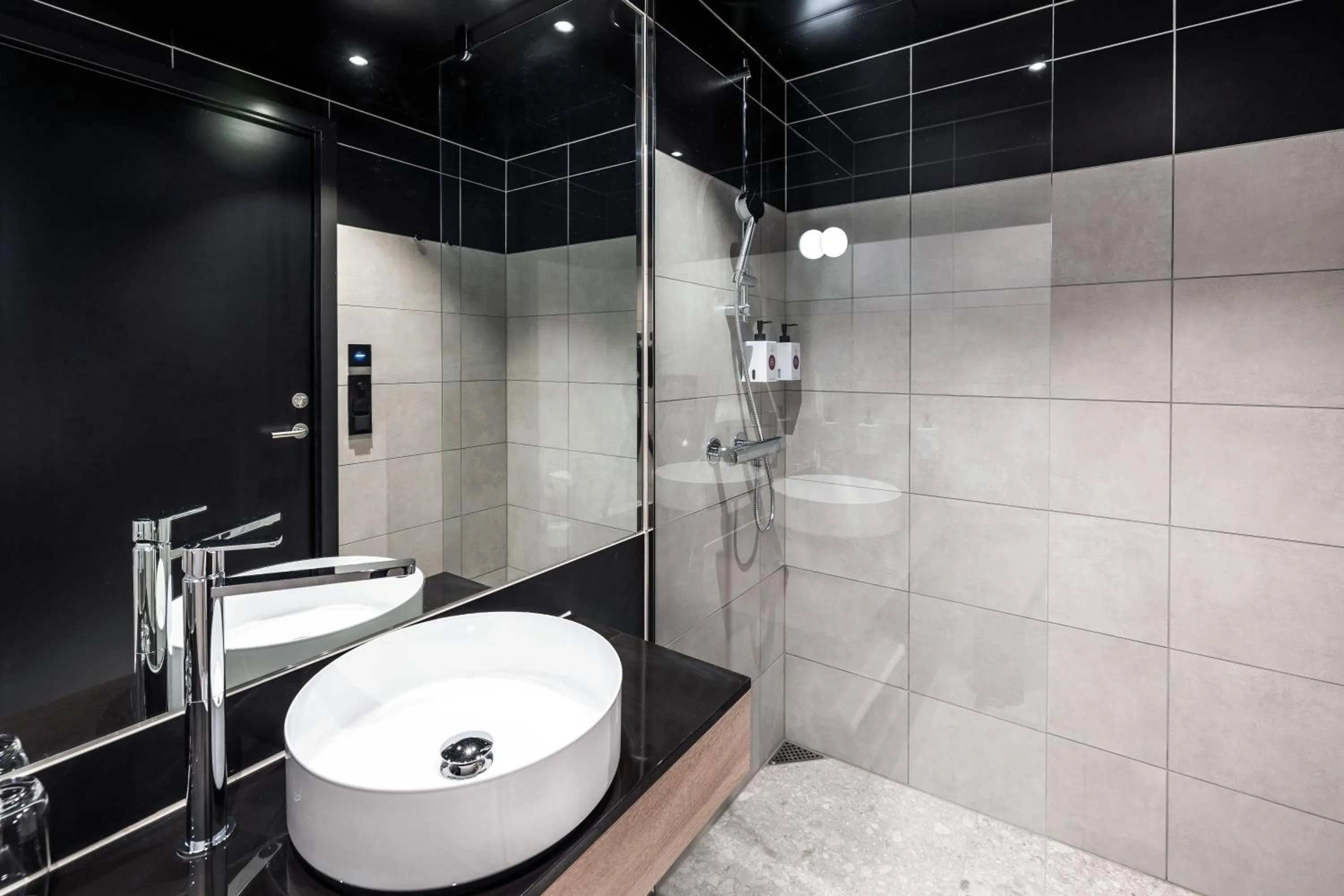 Shower in Quality Hotel Hasle Linie