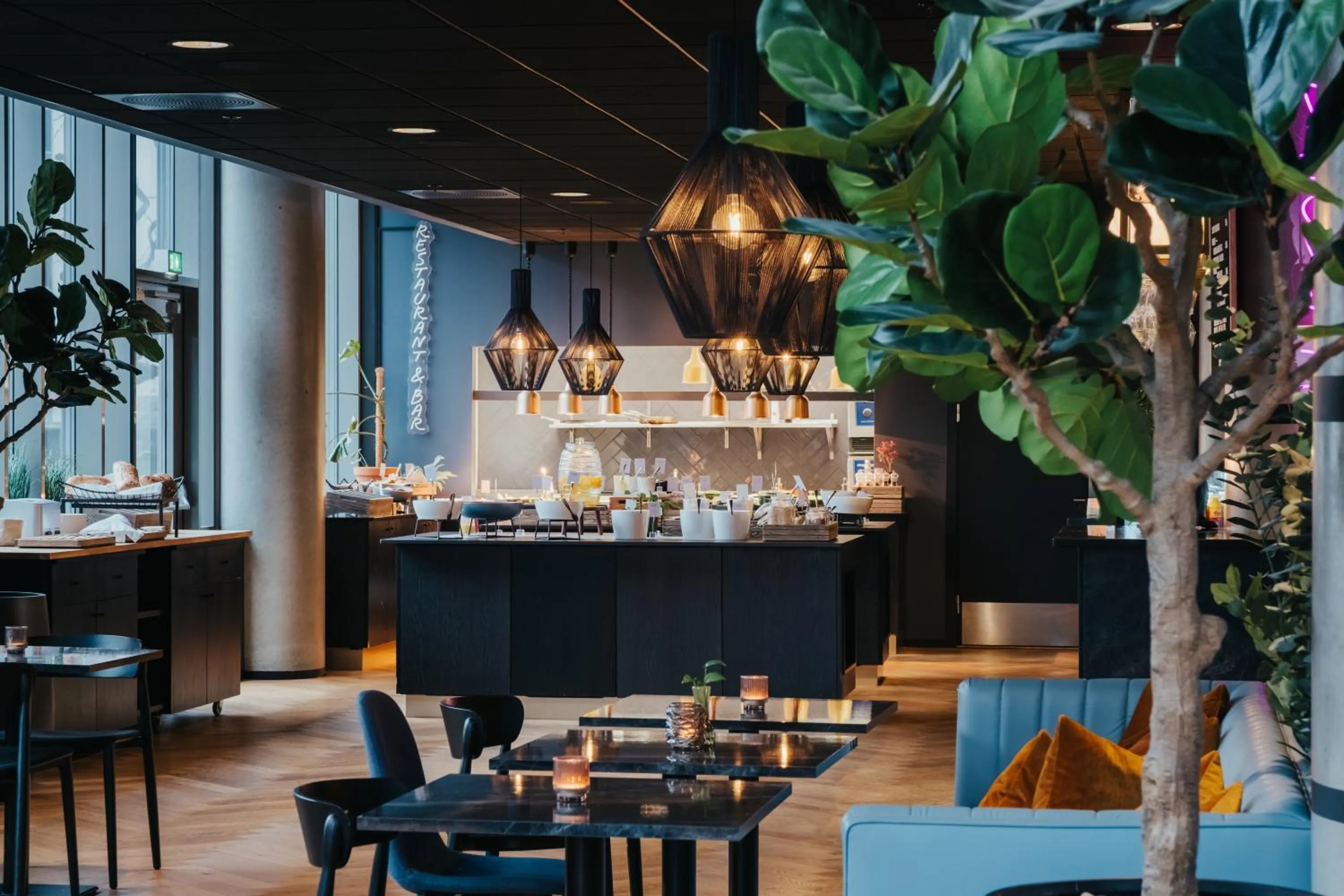 Buffet breakfast in Comfort Hotel Bodø