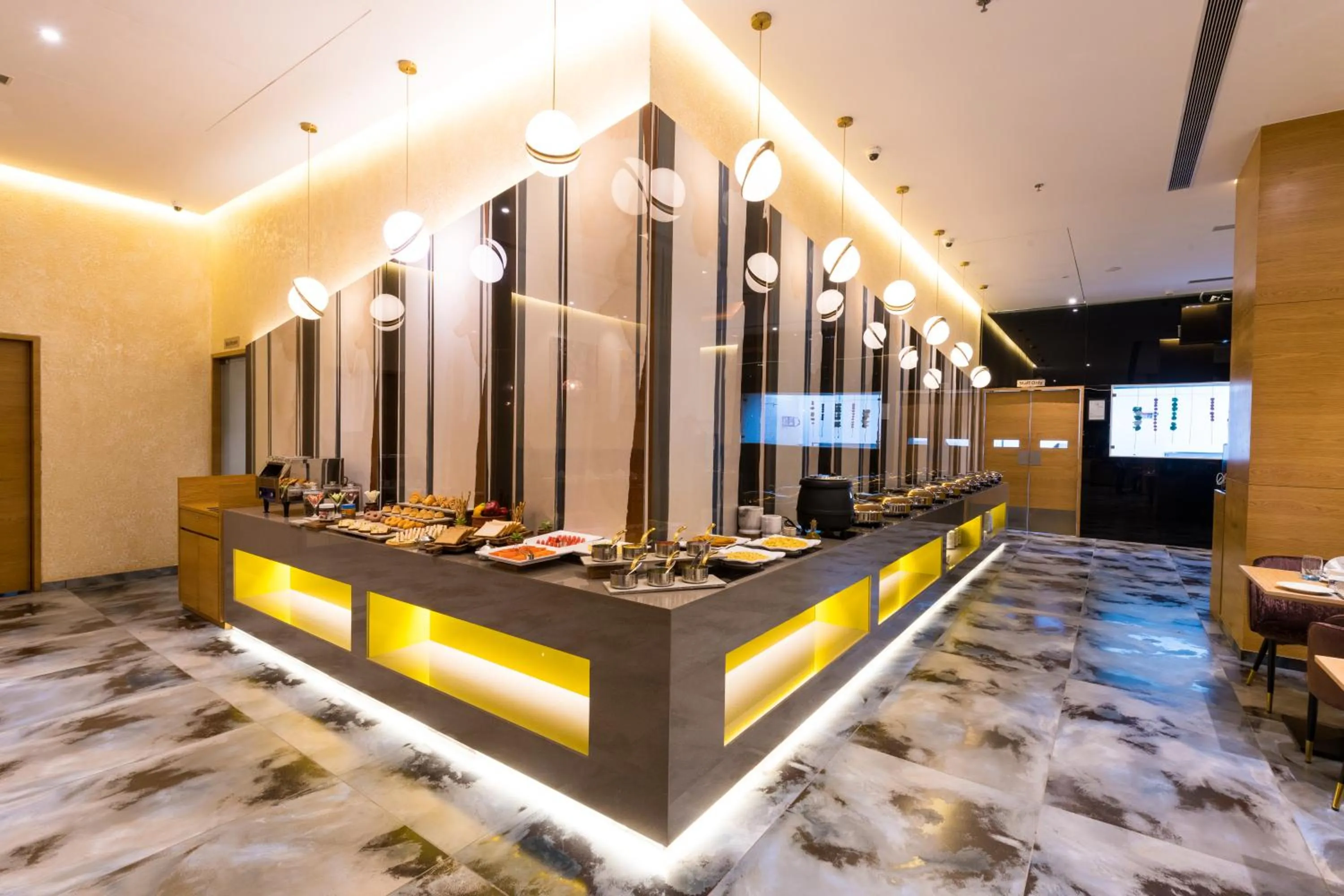 Restaurant/places to eat in The Fern Residency, Jamnagar