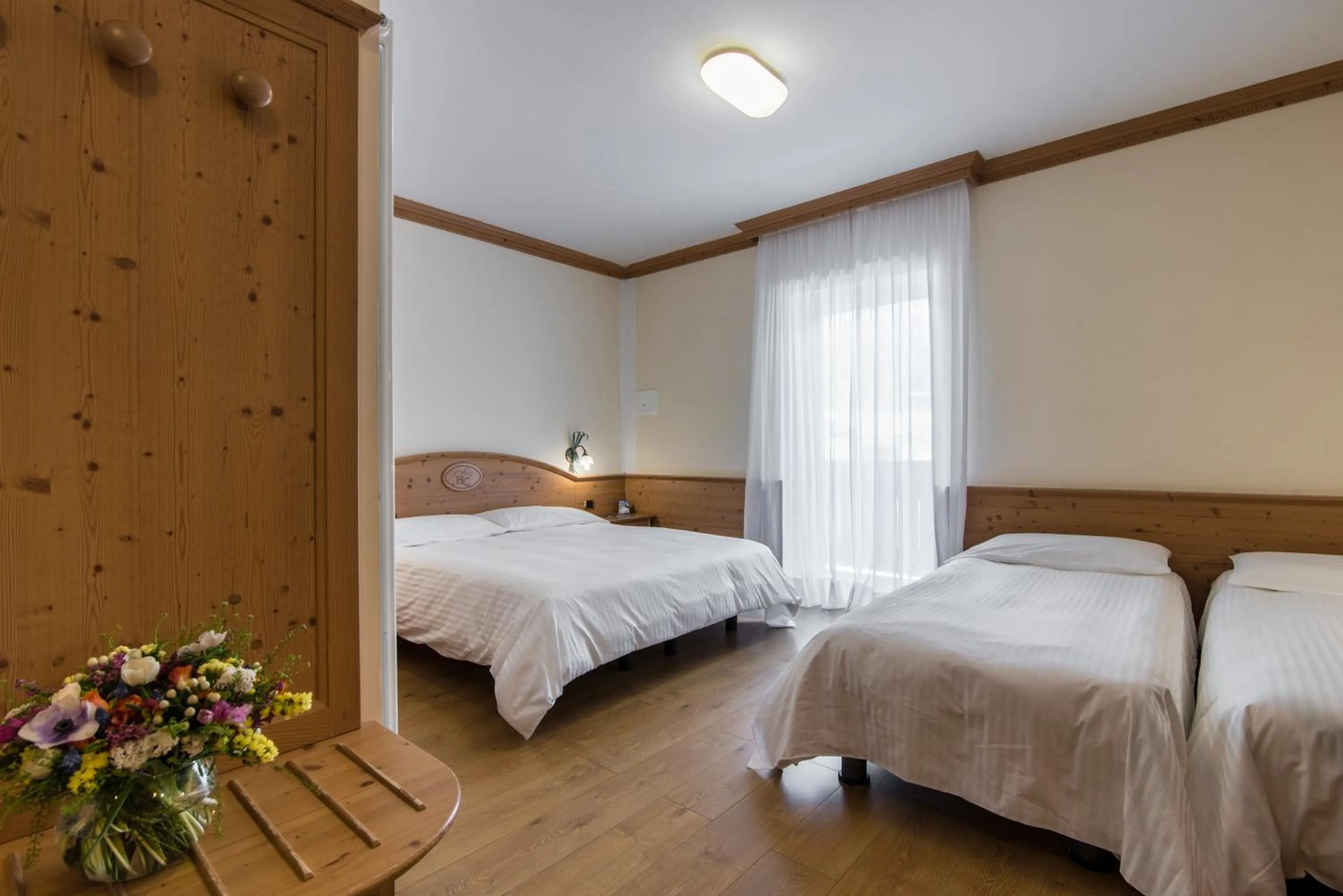 Bedroom, Bed in Hotel Colfosco