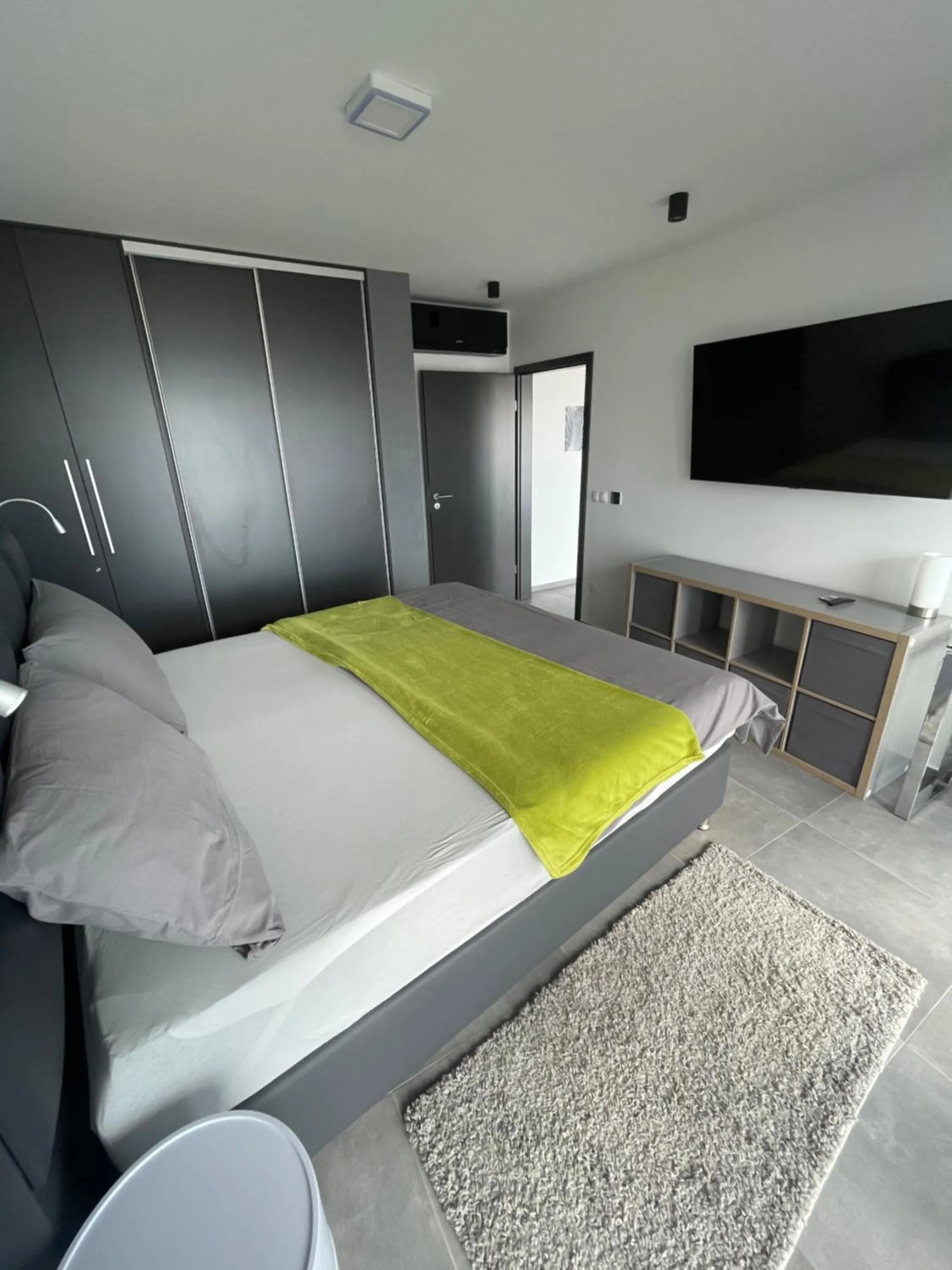 Bedroom, Bed in Jimmys Beach Privlaka direkt am Meer und beheiztem Pool