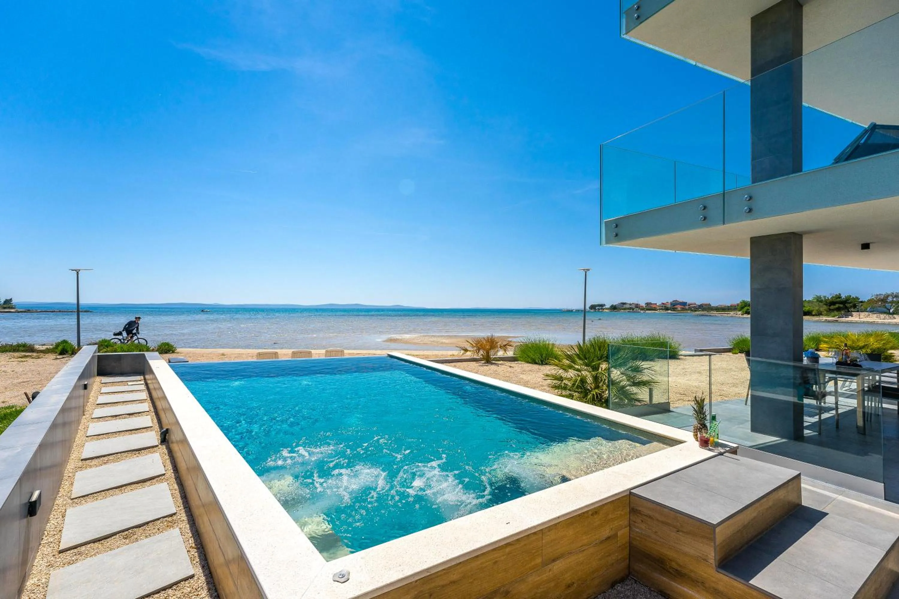 Jimmys Beach Privlaka direkt am Meer und beheiztem Pool