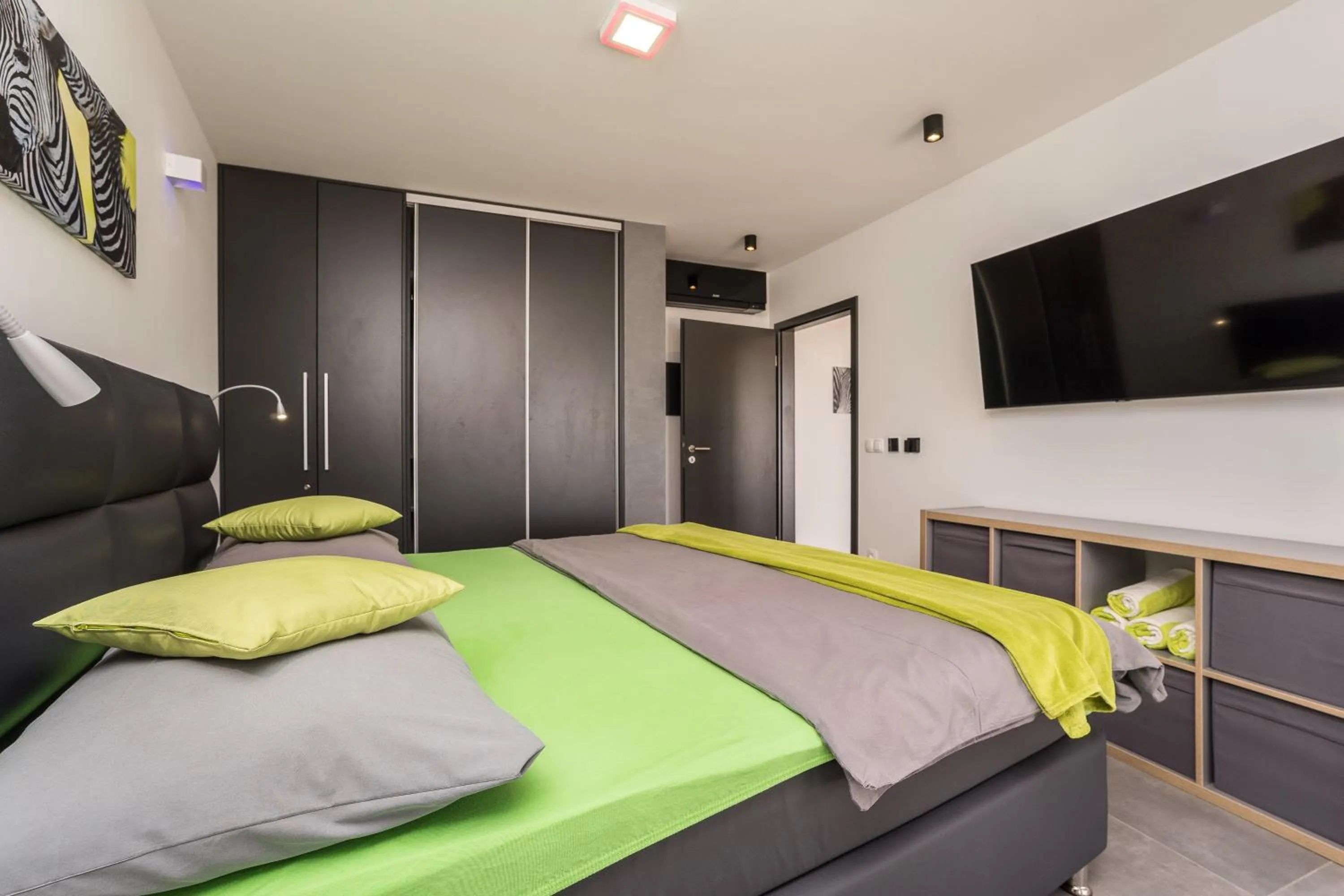 Bed in Jimmys Beach Privlaka direkt am Meer und beheiztem Pool