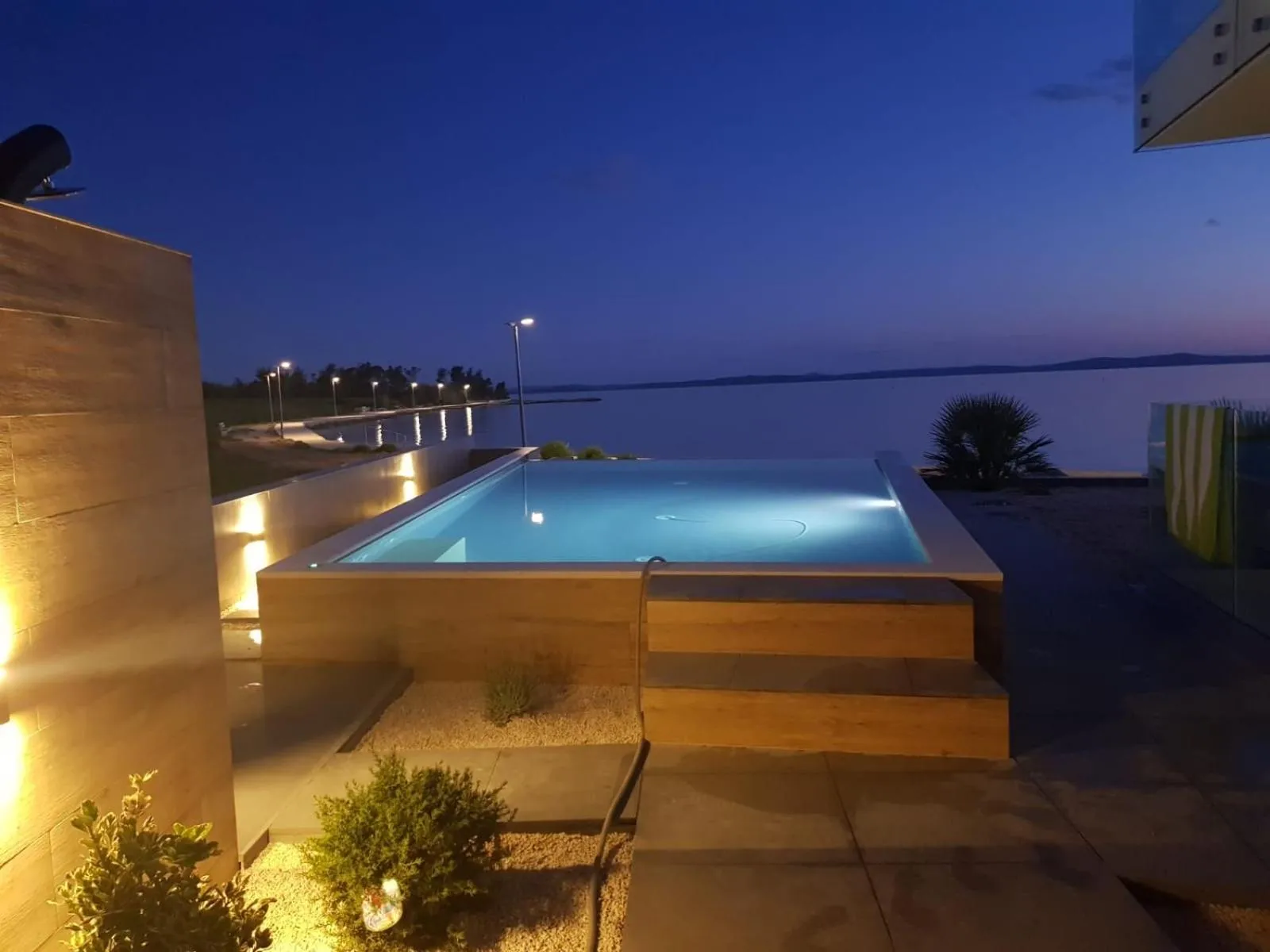 Jimmys Beach Privlaka direkt am Meer und beheiztem Pool