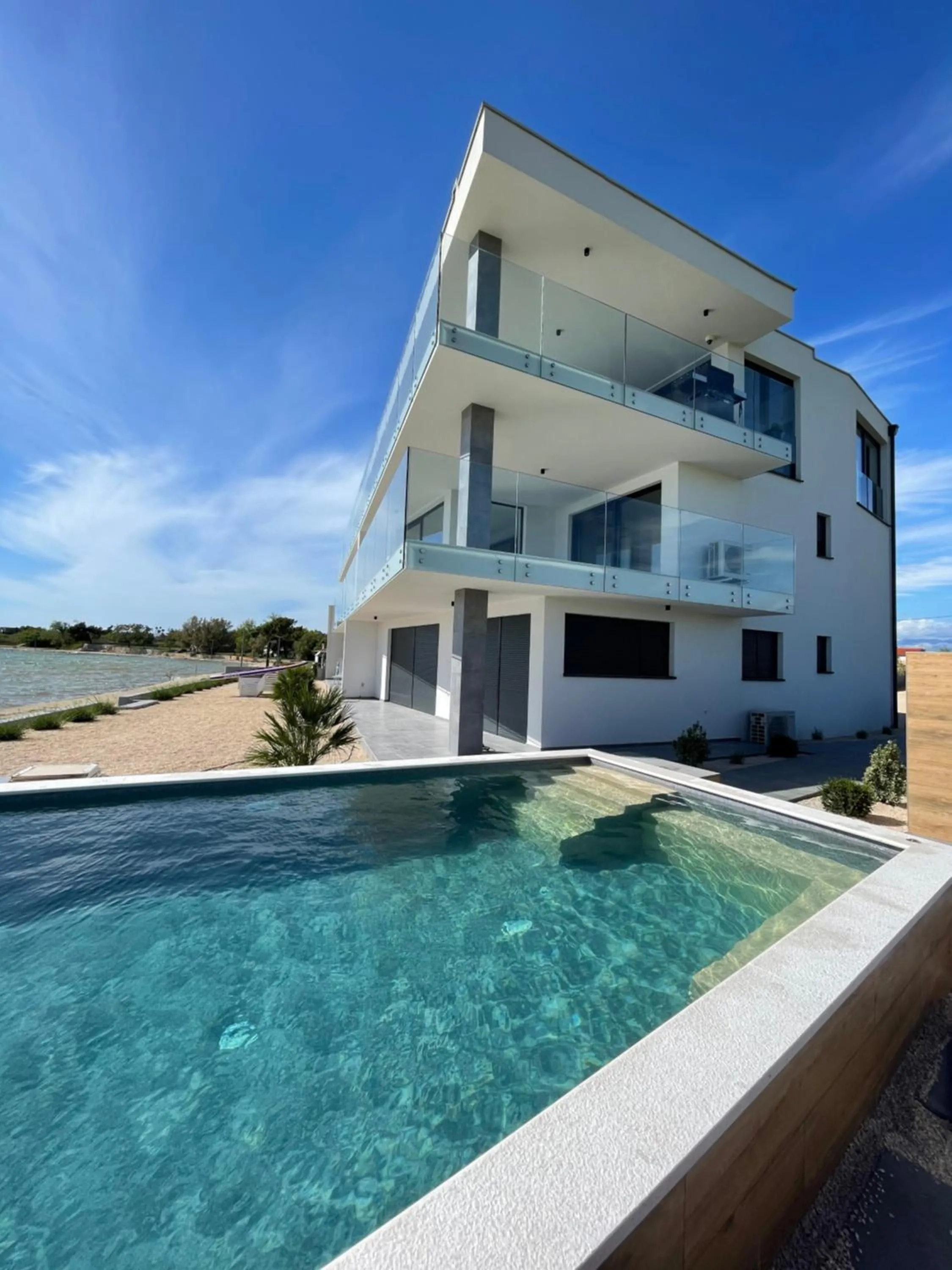 Jimmys Beach Privlaka direkt am Meer und beheiztem Pool