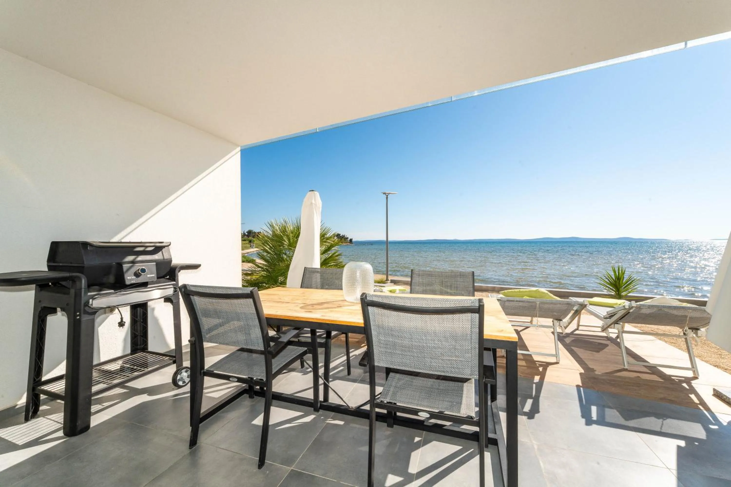 Jimmys Beach Privlaka direkt am Meer und beheiztem Pool