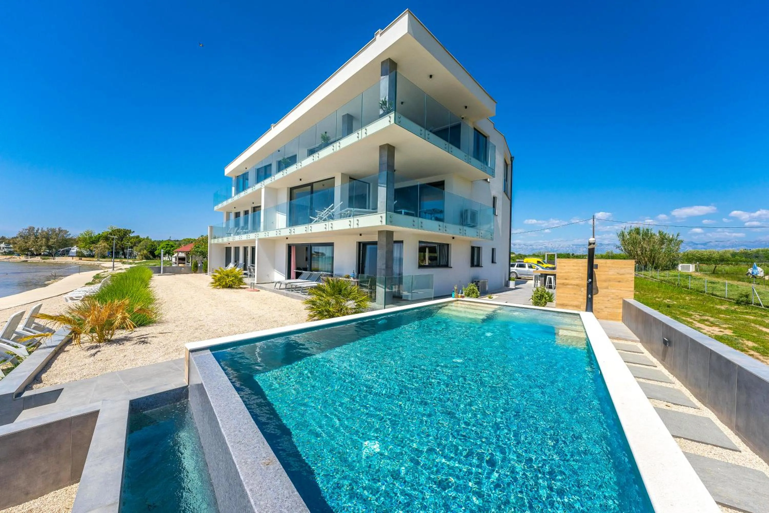 Jimmys Beach Privlaka direkt am Meer und beheiztem Pool