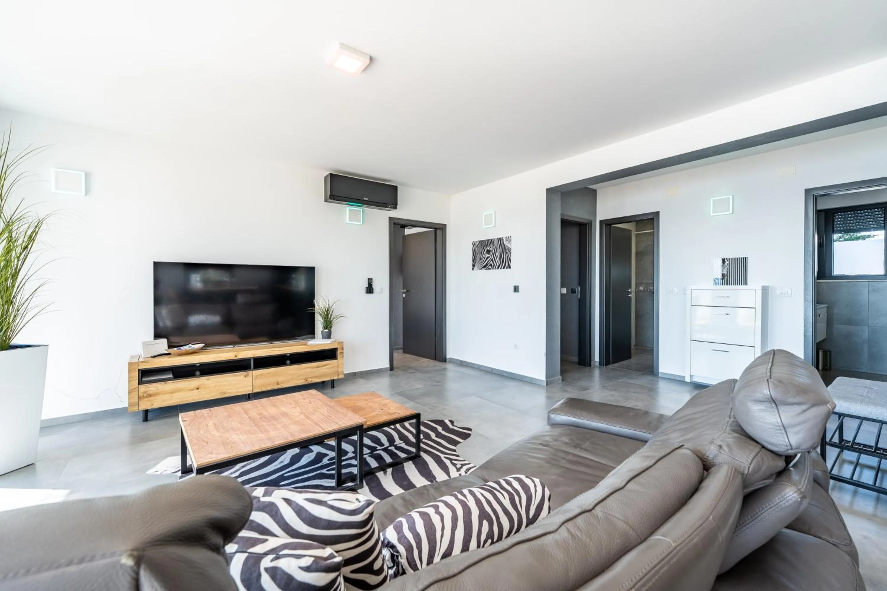 Jimmys Beach Privlaka direkt am Meer und beheiztem Pool