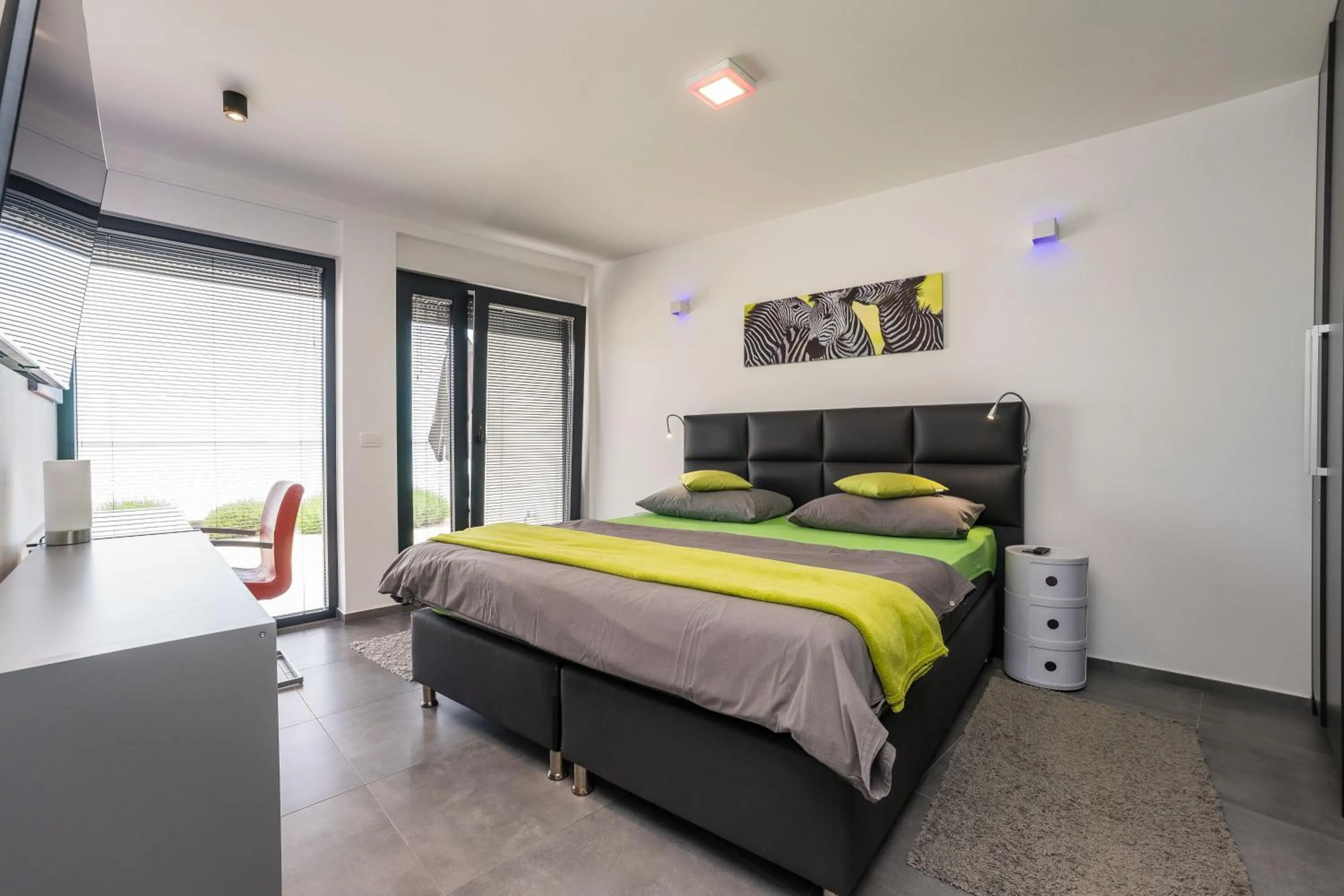 Bed in Jimmys Beach Privlaka direkt am Meer und beheiztem Pool