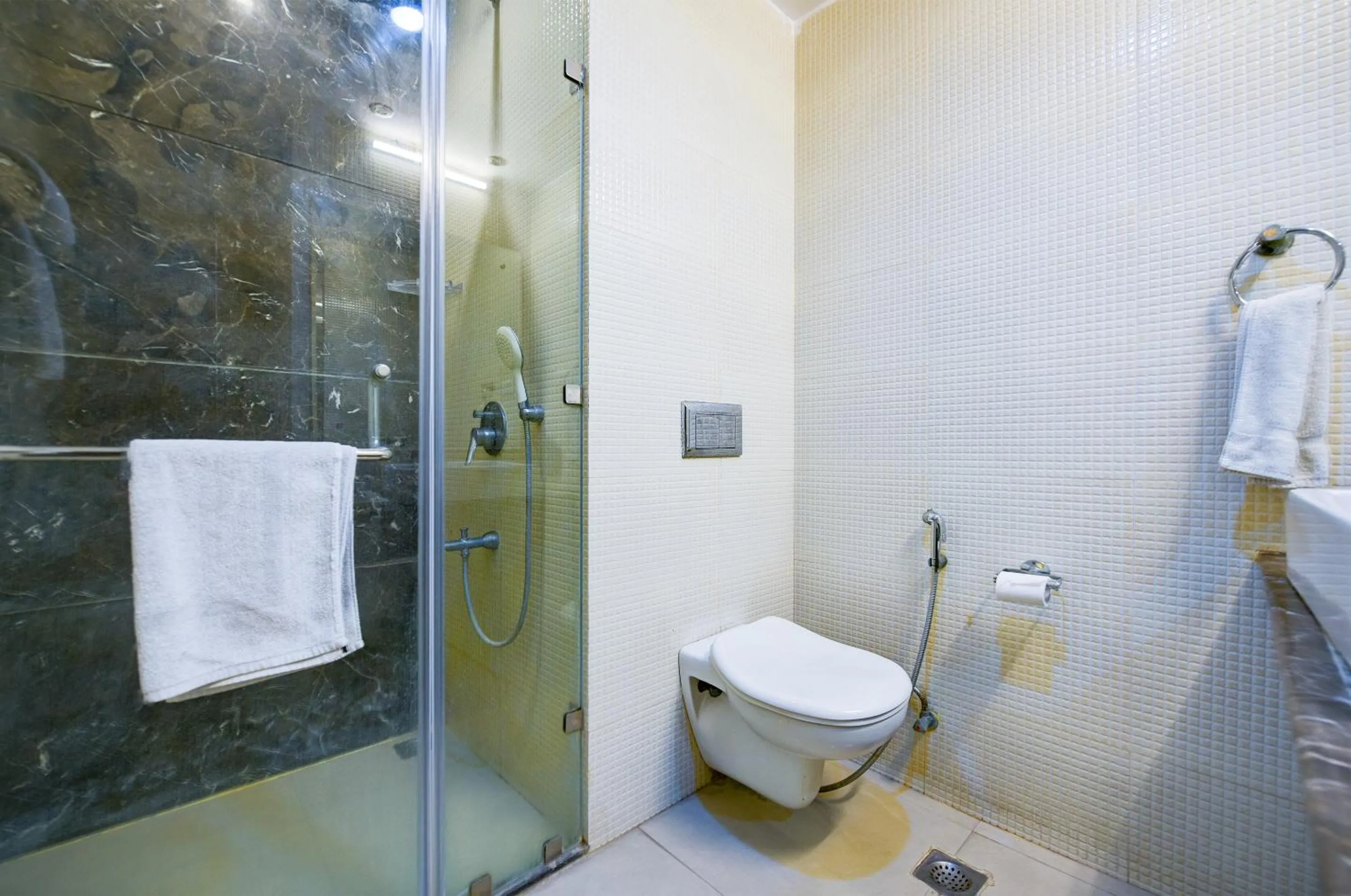 Bathroom in The Pamposh Hotel