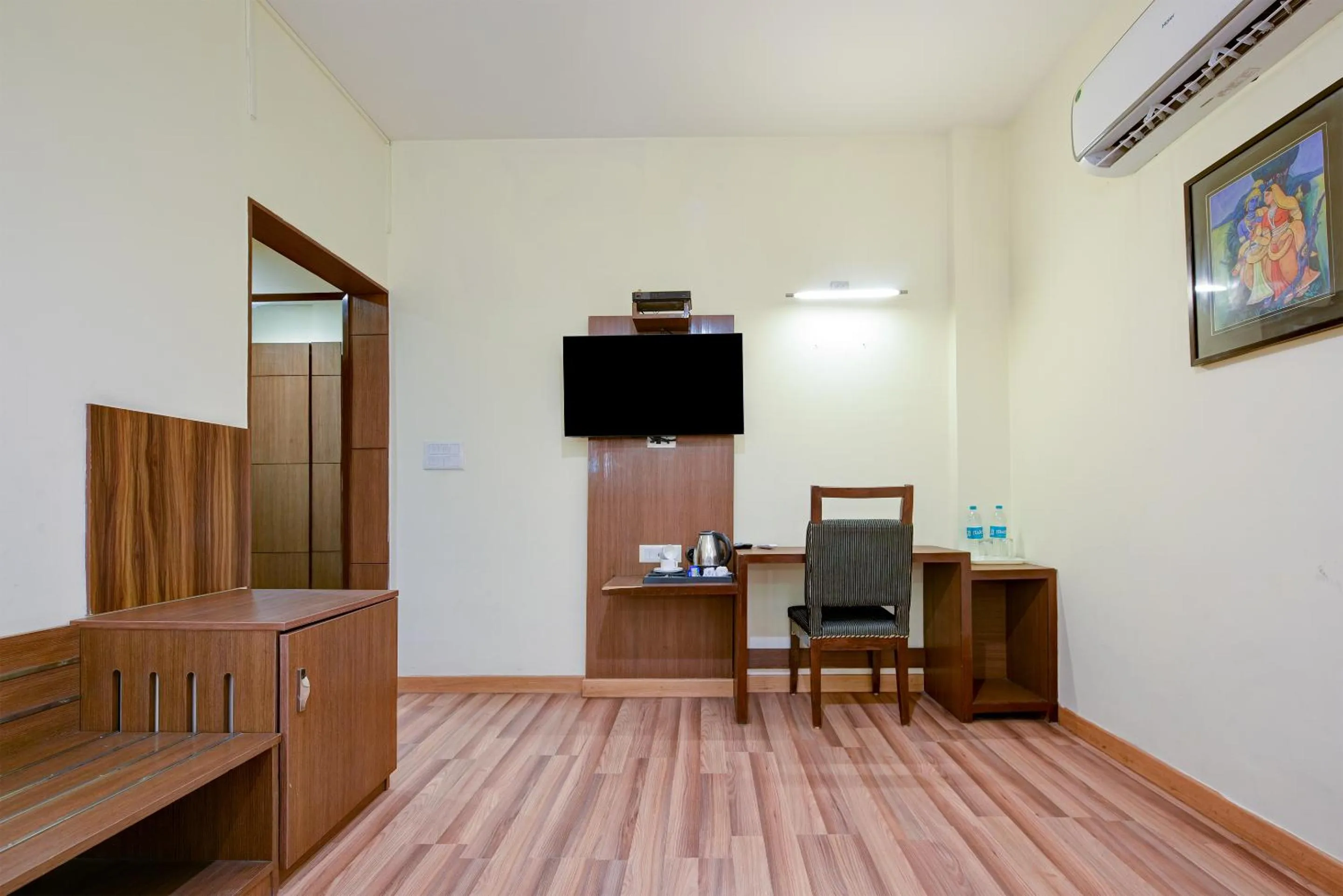 VIP in The Pamposh Hotel