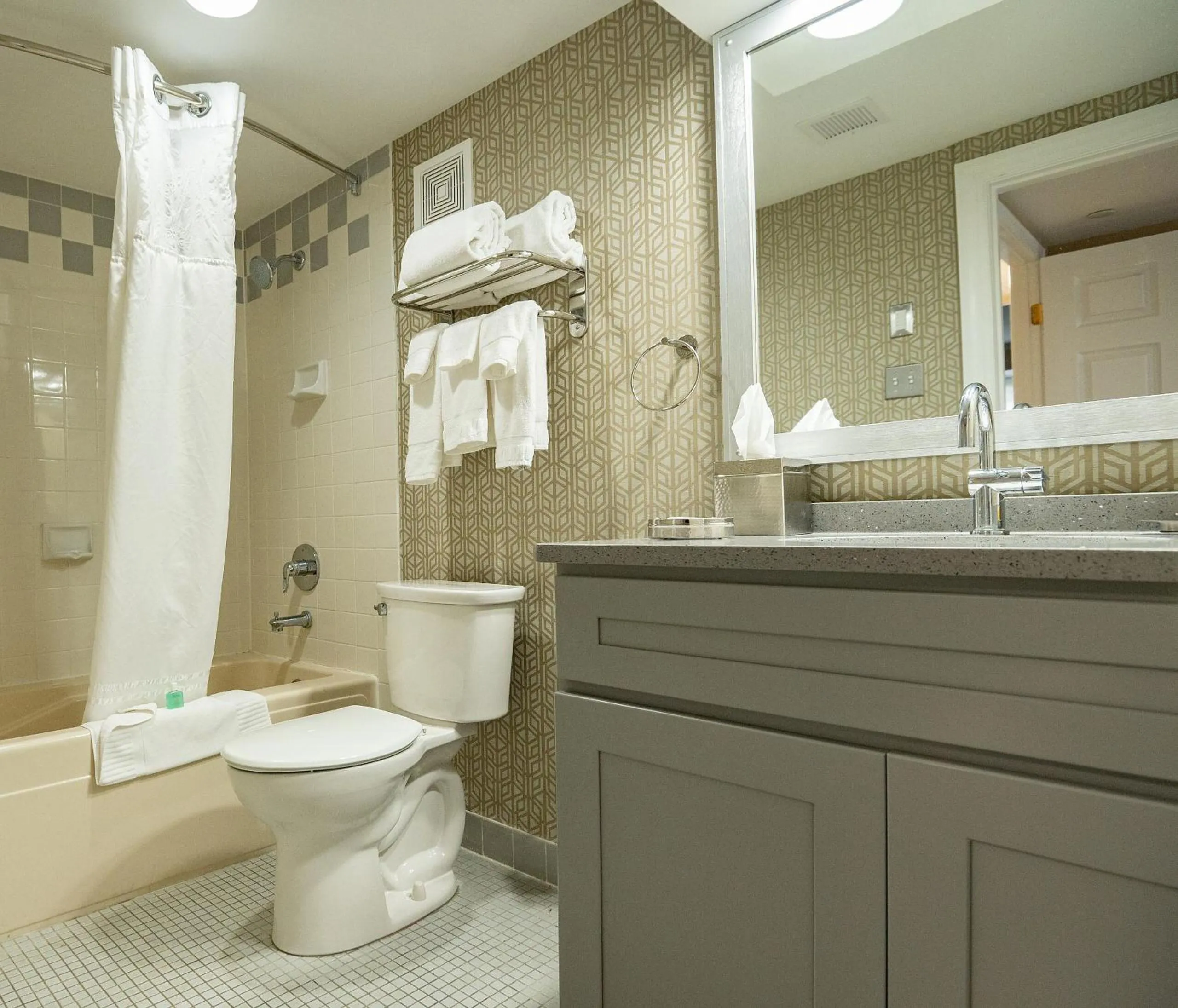 Bathroom in The Americus Hotel, Trademark Collection by Wyndham
