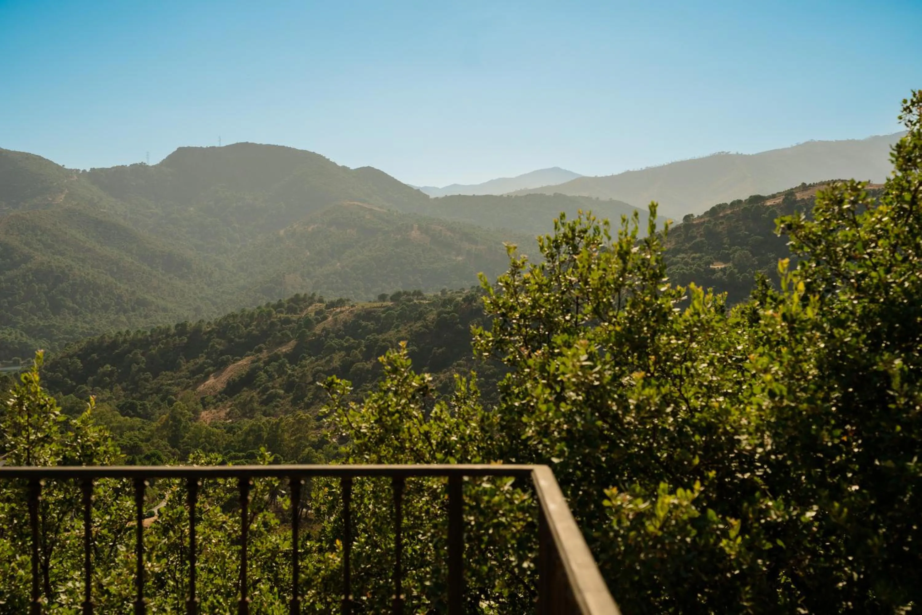 La Zagaleta, Benahavís - Villa with private pool and mountain views