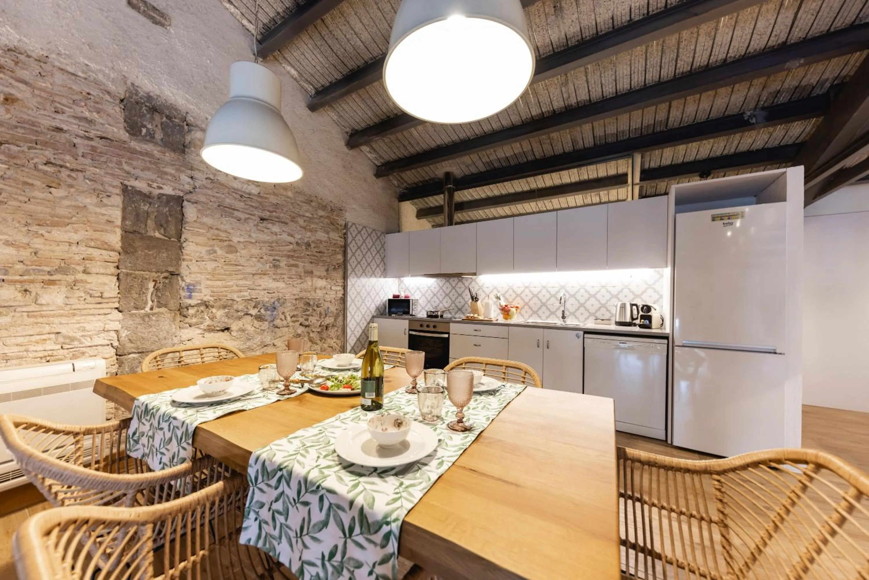 Kitchen or kitchenette in Bravissimo Plaça del Vi, Design Penthouse