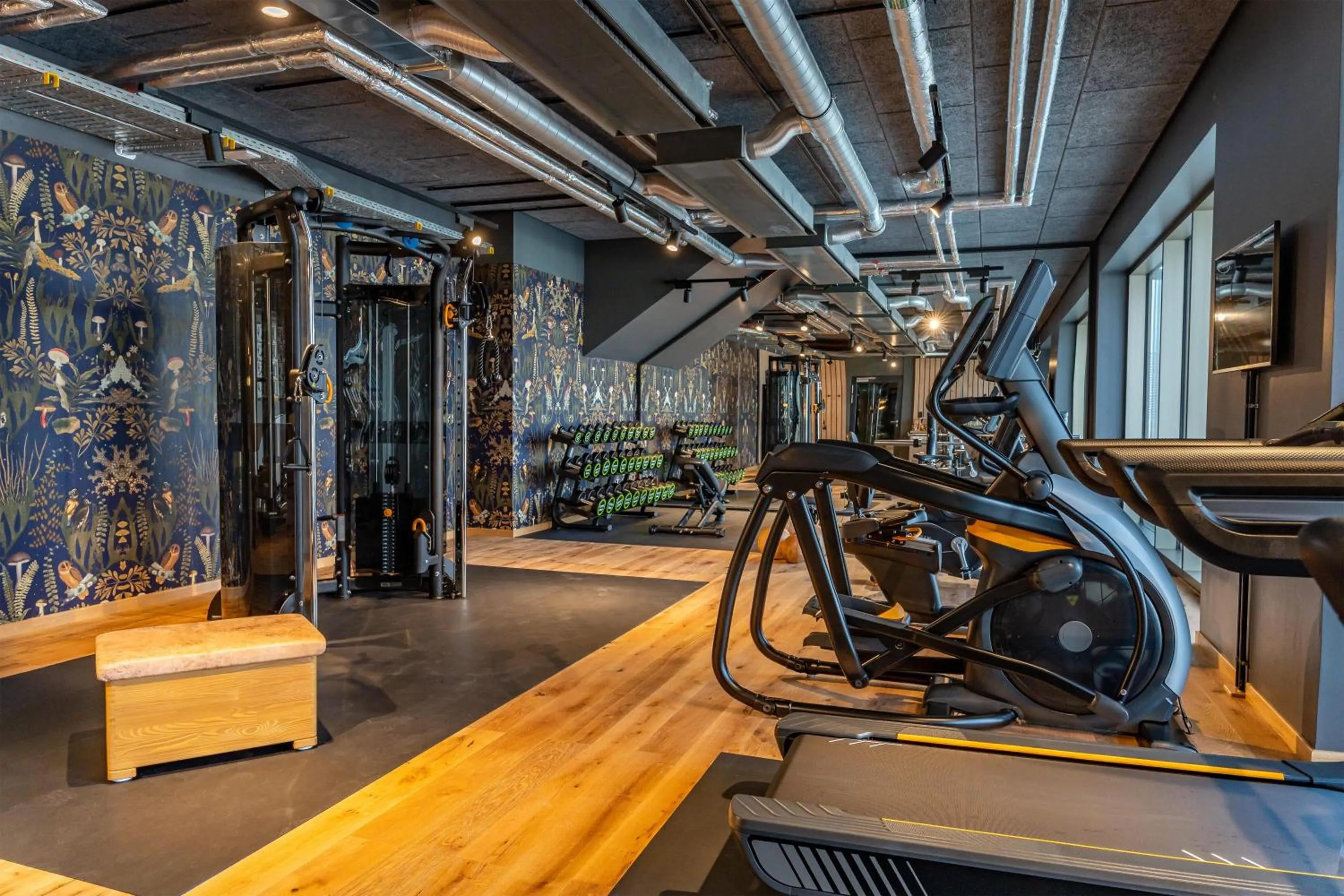 Fitness centre/facilities in Me and All Hotel Ulm, by Hyatt