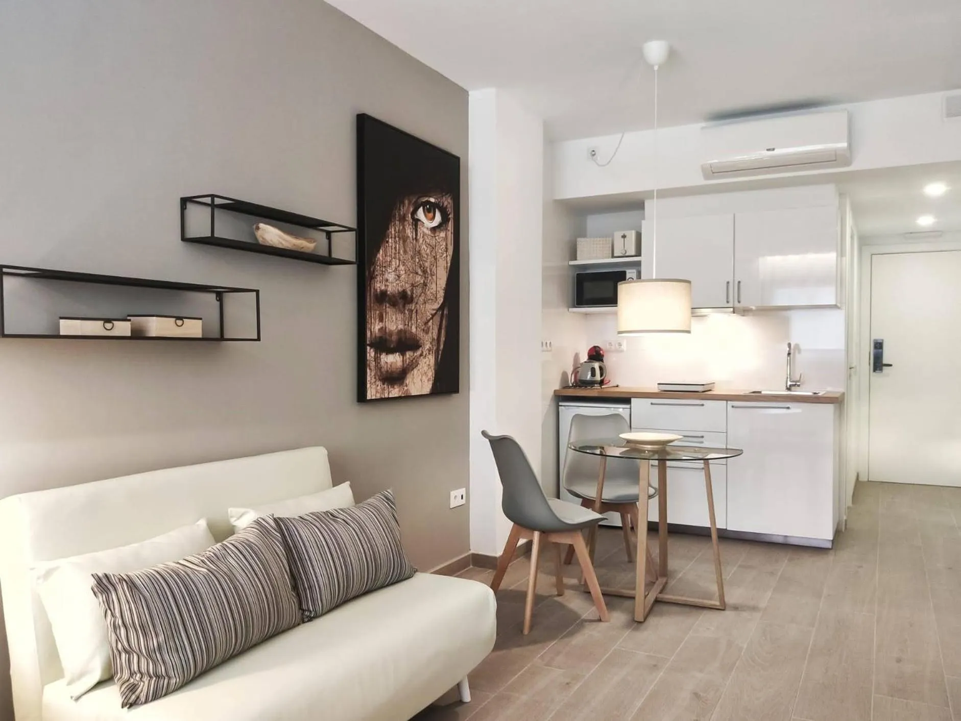 GLOBAL Apartments & Rooms