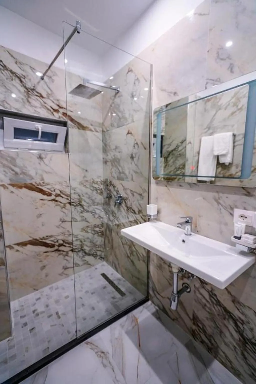 Toilet in Hotel Capital Inn Tirana