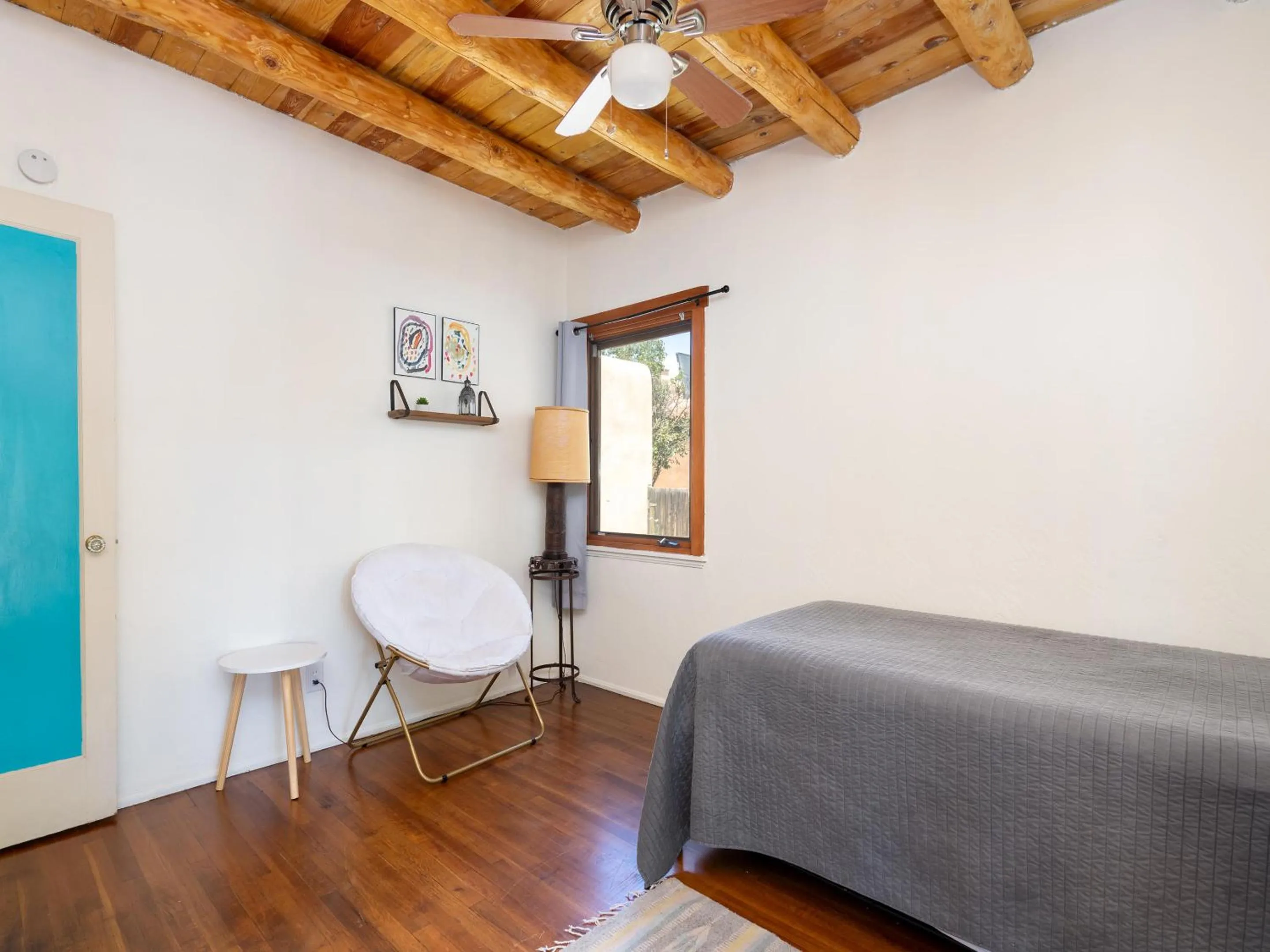 Property building, Bed in Kiva Cottage