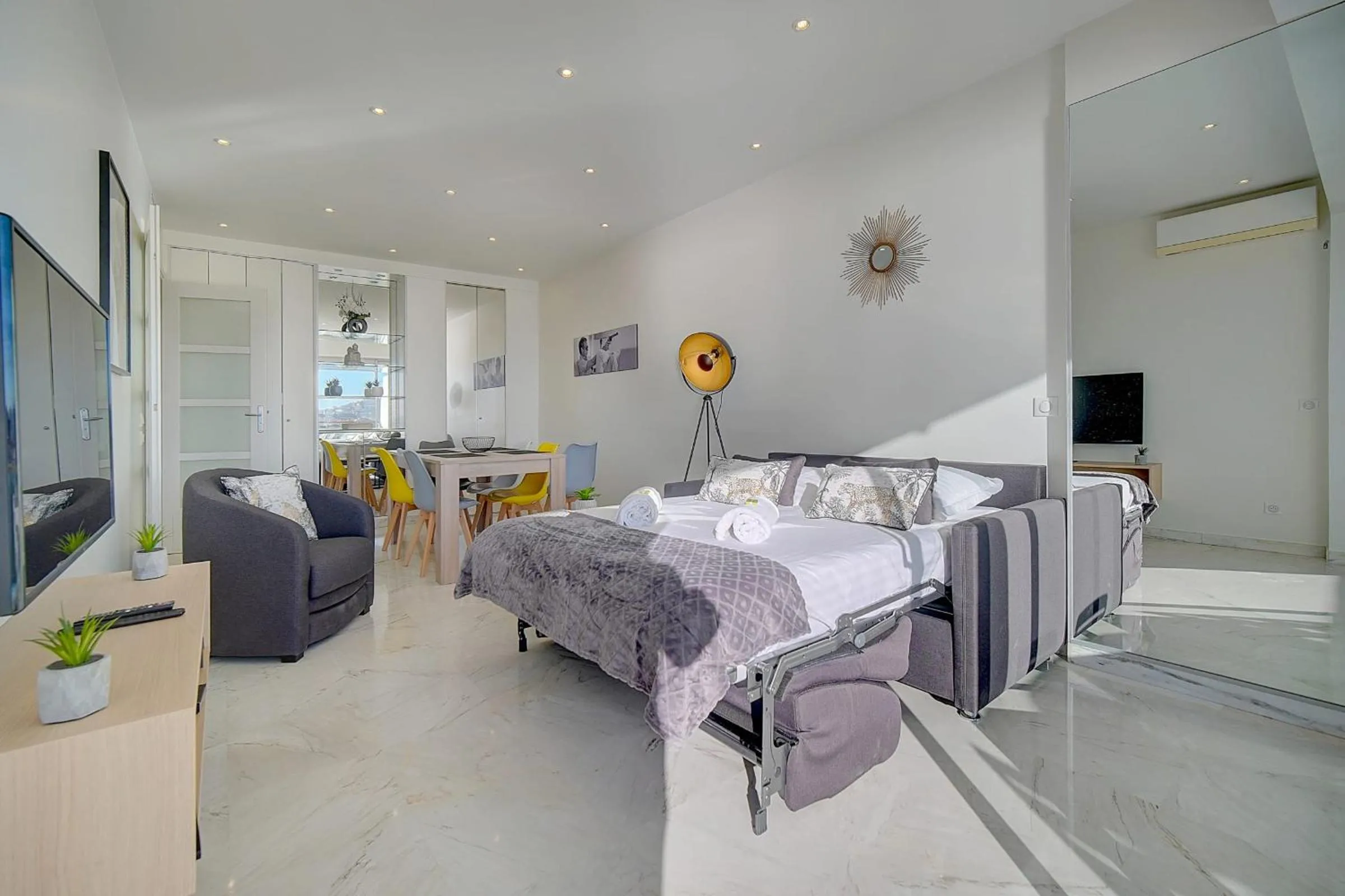 Living room, Bed in IMMOGROOM- Incredible View -4- Big Terrace - AC - Parking