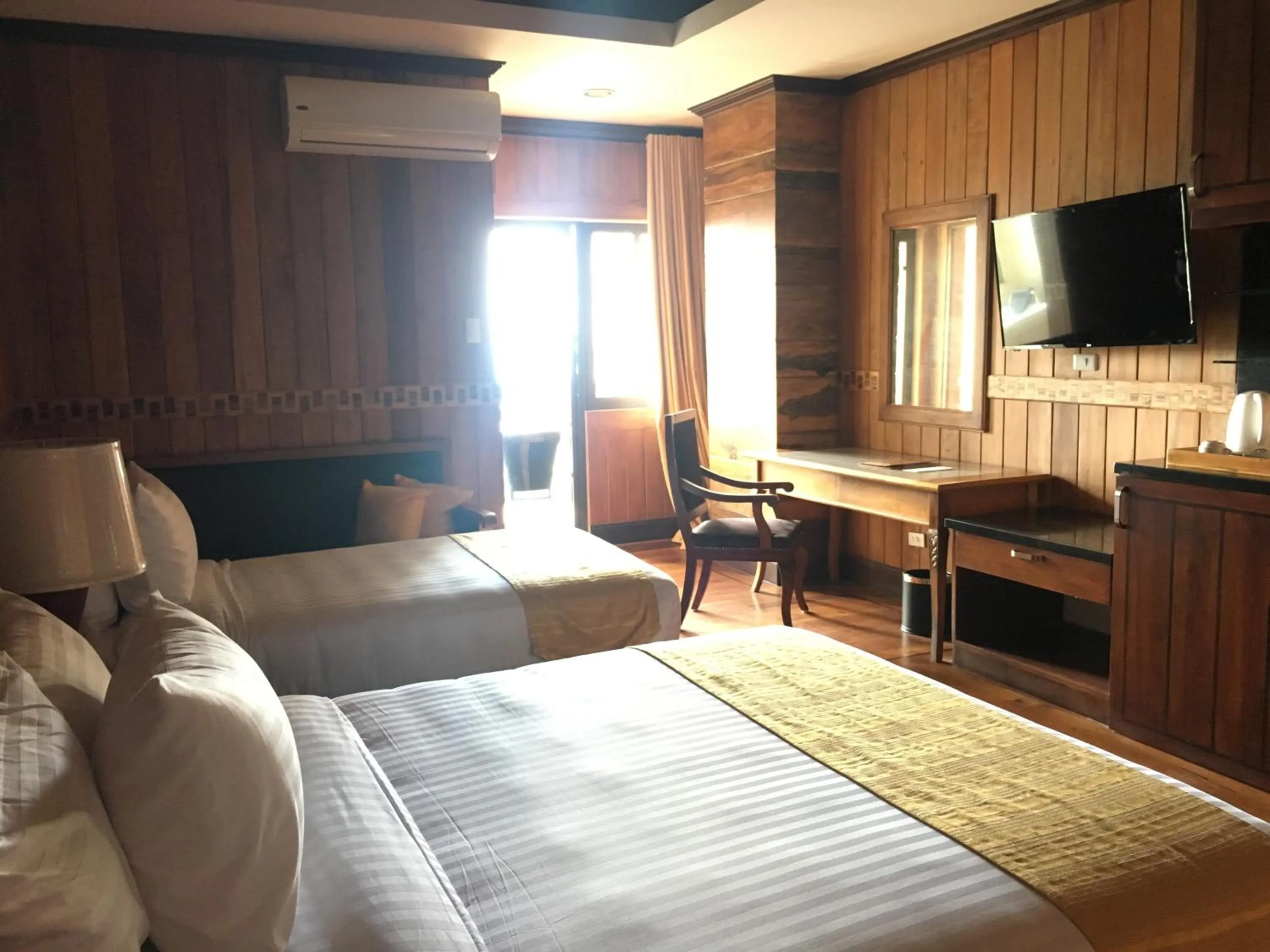 Bed in Alta D' Tagaytay Hotel