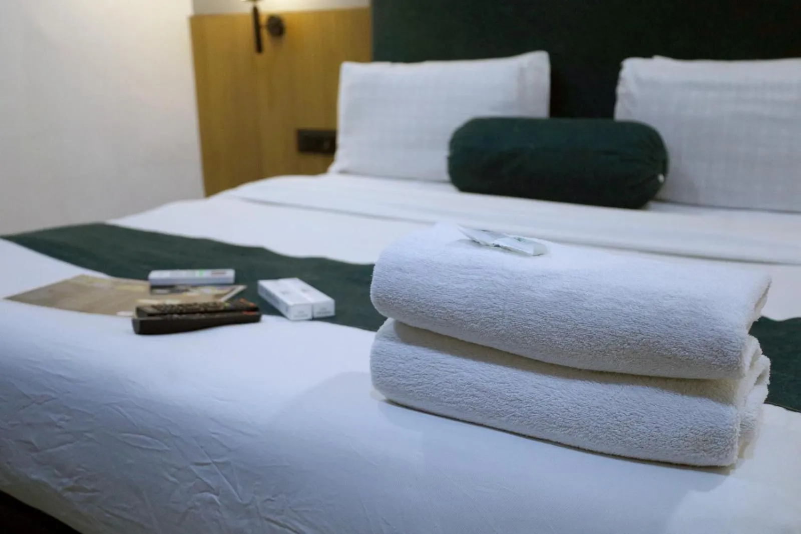 Bedroom, Bed in HOTEL GOLD LEAF