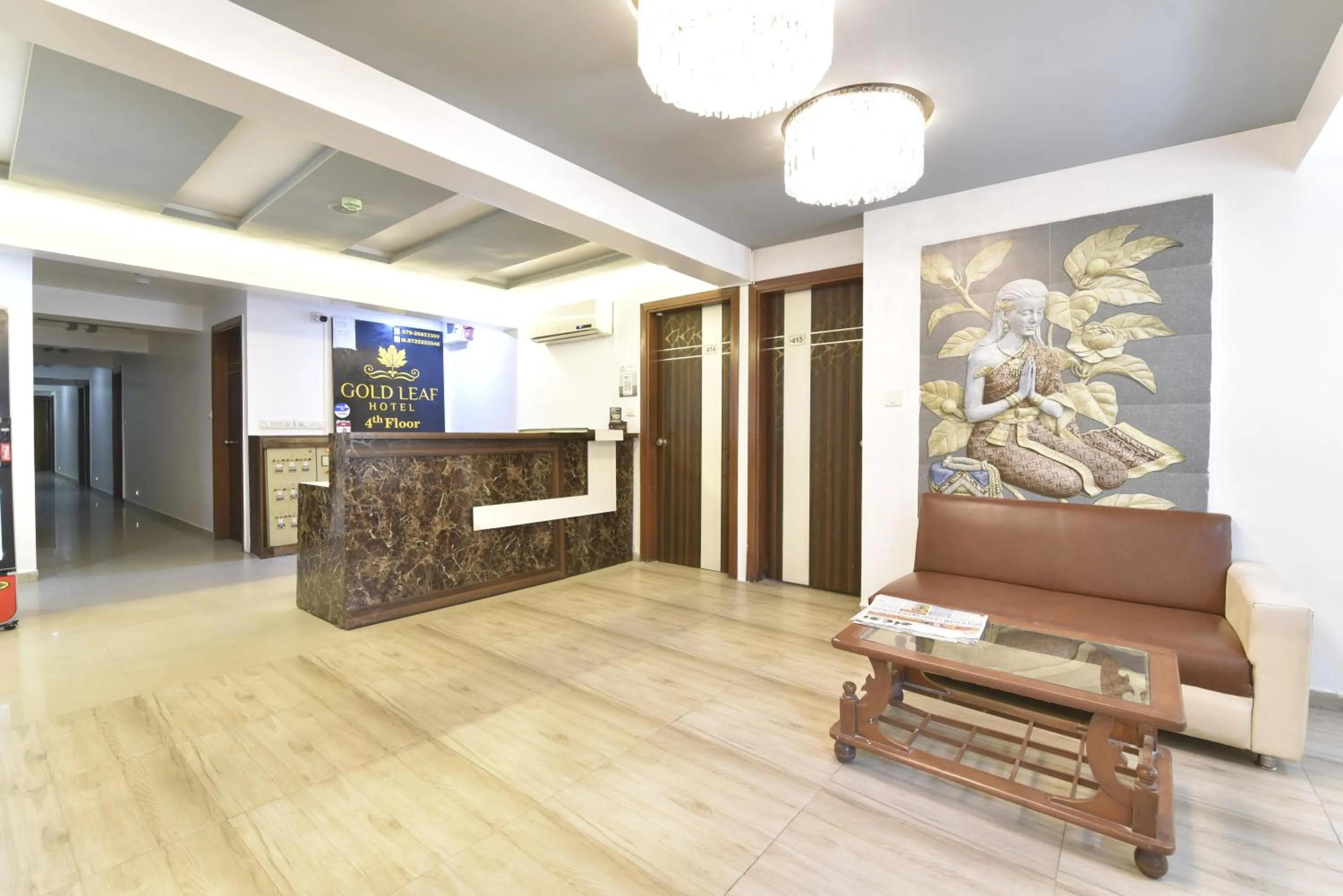 Lobby or reception in HOTEL GOLD LEAF