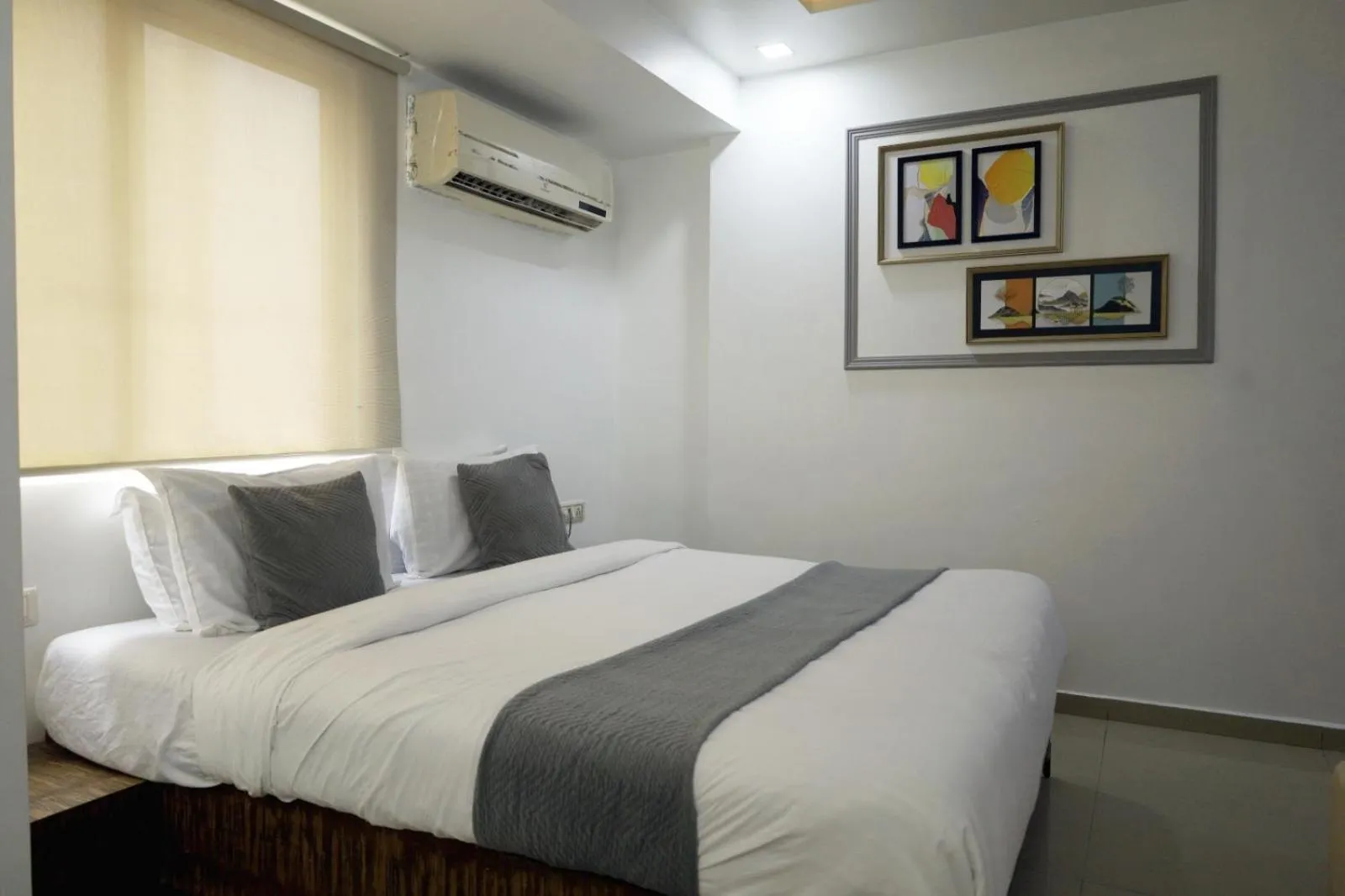 Bed in HOTEL GOLD LEAF