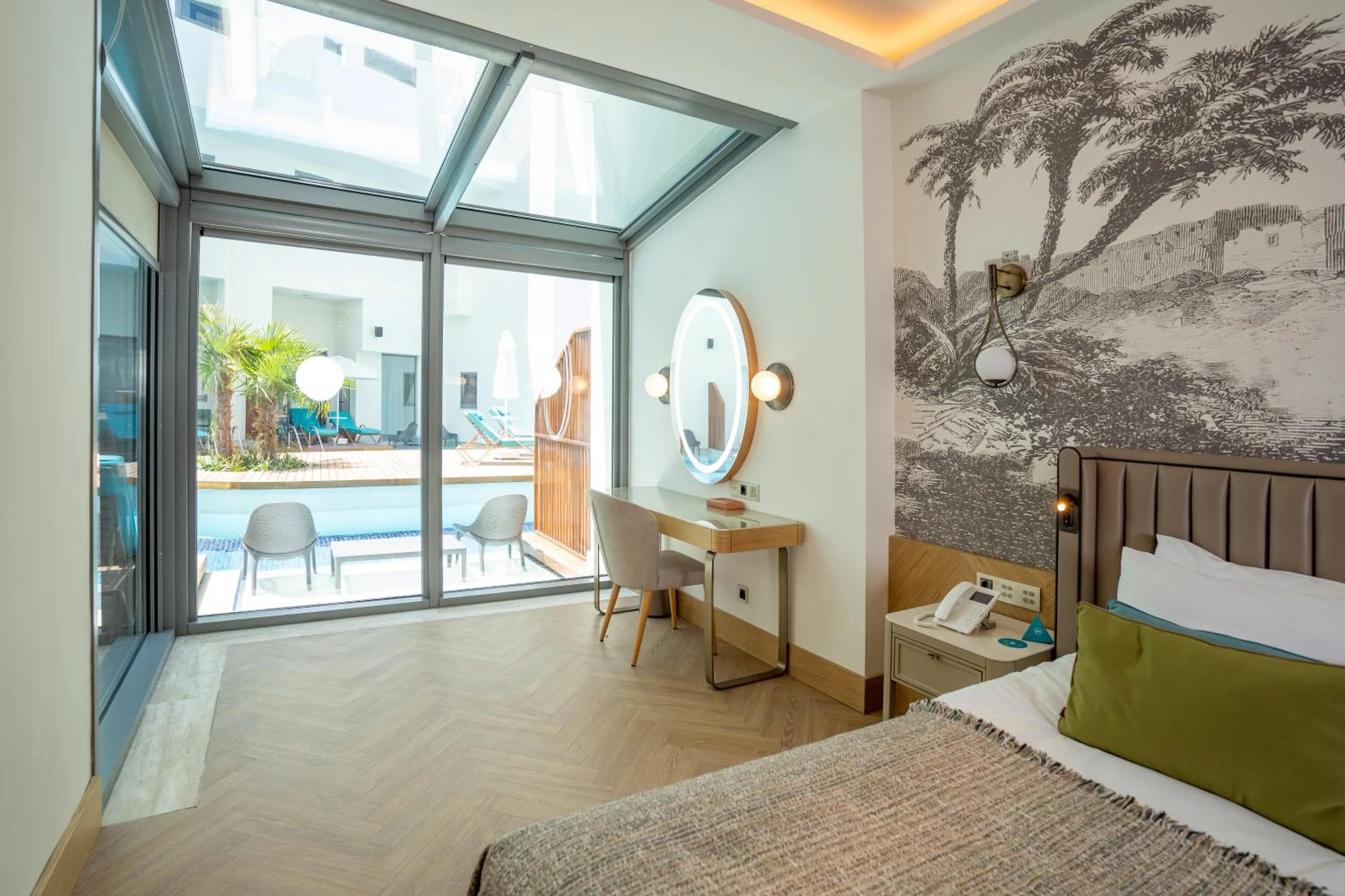 Pool view, Bed in Liberty Fabay - Ultra All Inclusive