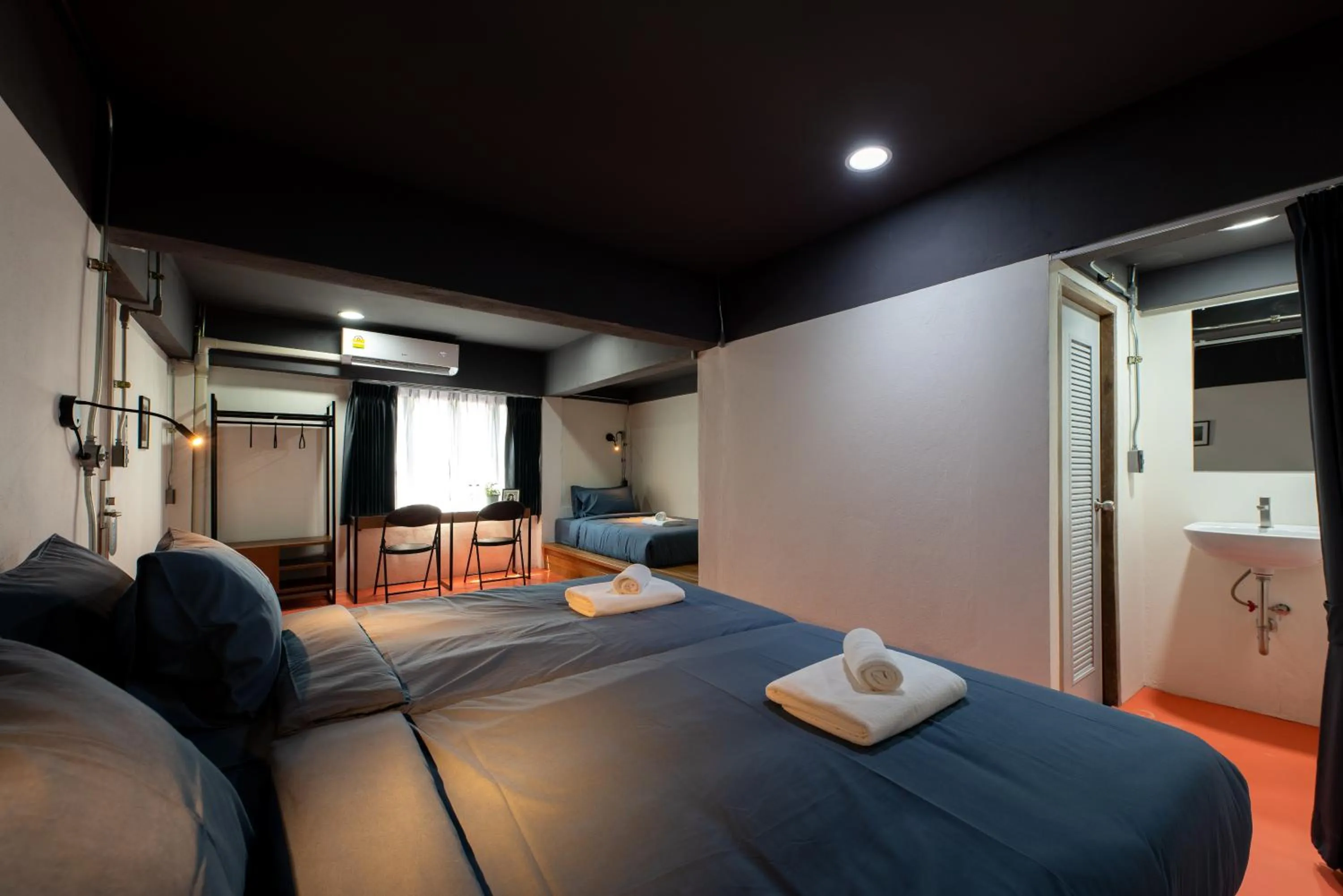 Photo of the whole room, Bed in Ed Hostel