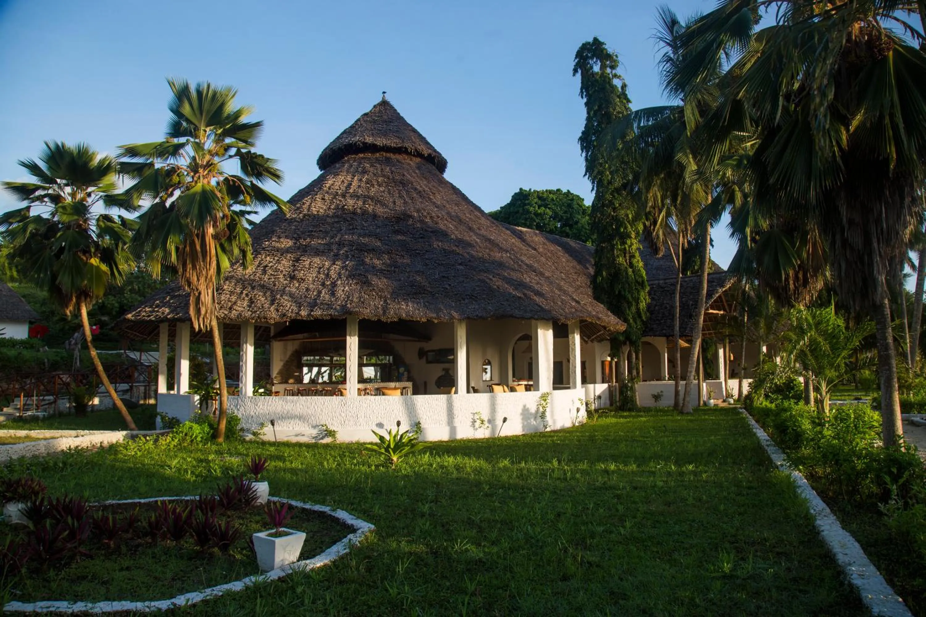 Property building in Antonio Beach Tree House Hotel & Spa